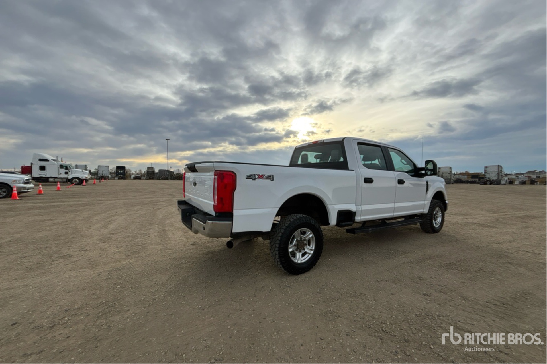 General Appearance with Picture, Right Rear Corner