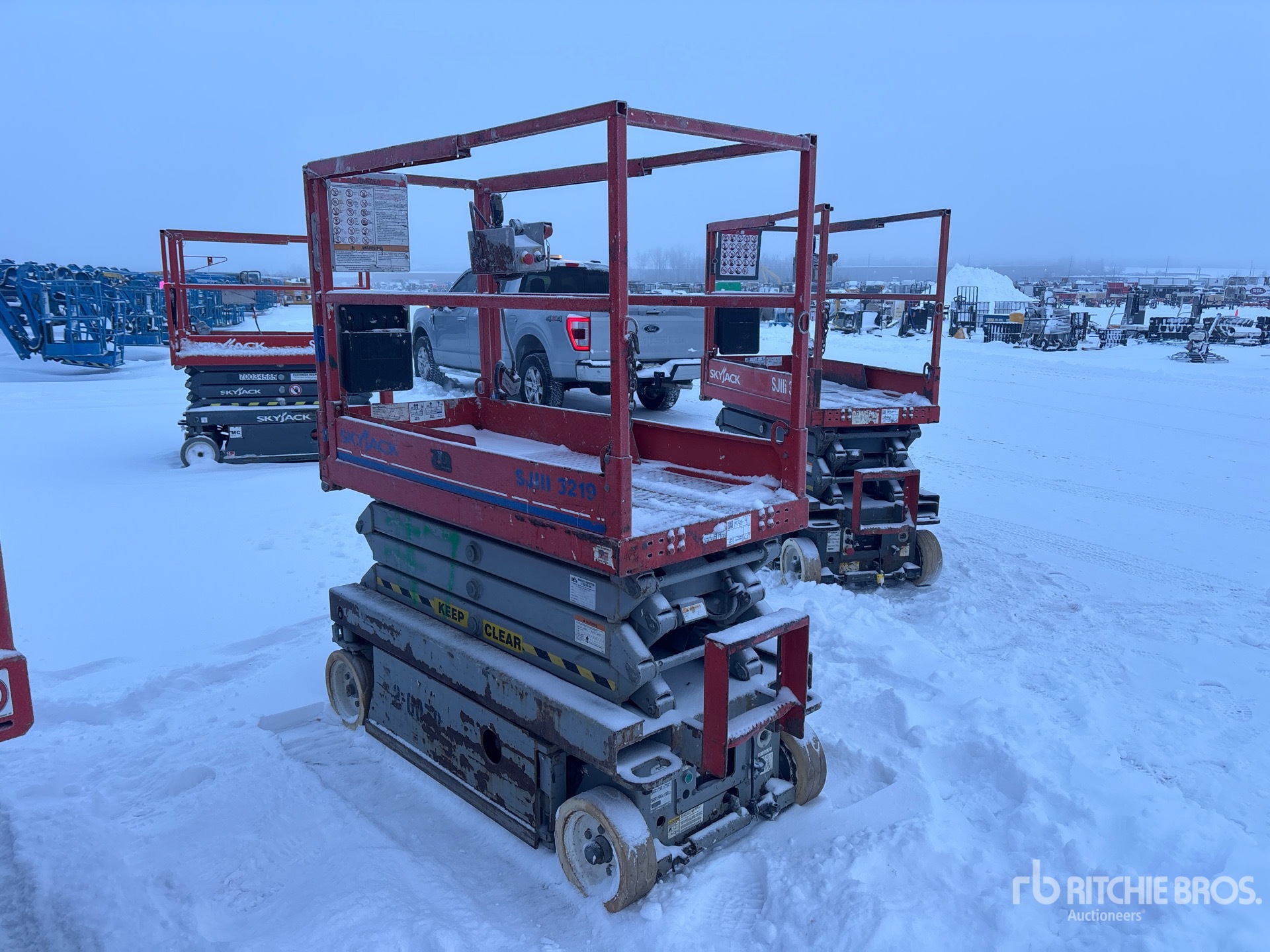 General Appearance with Picture, Right Front Corner