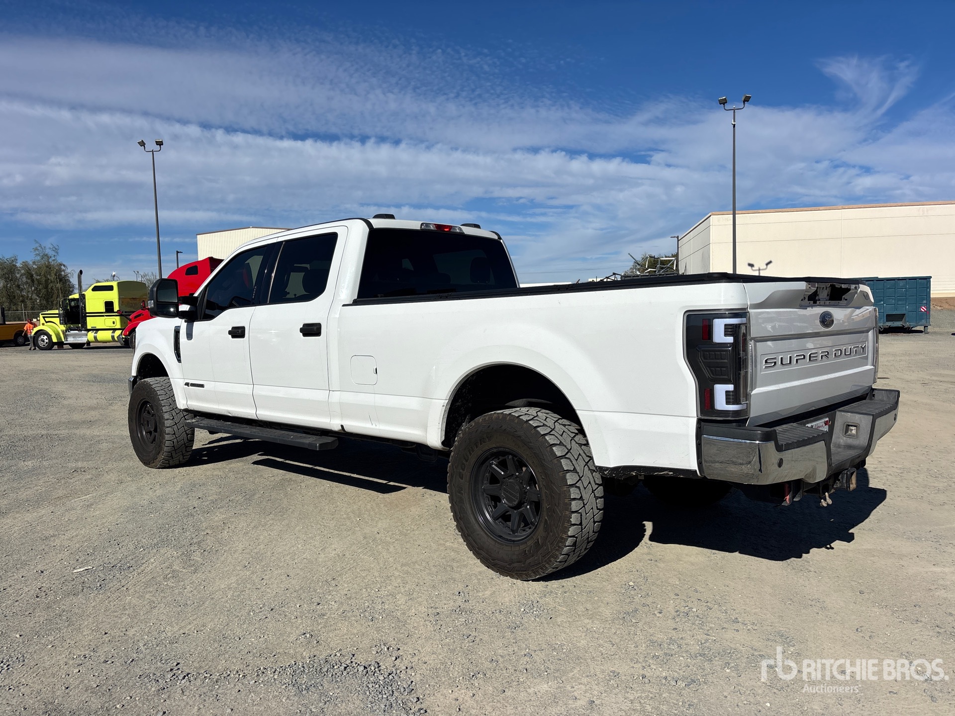 Aspect général with Image, coin arrière gauche