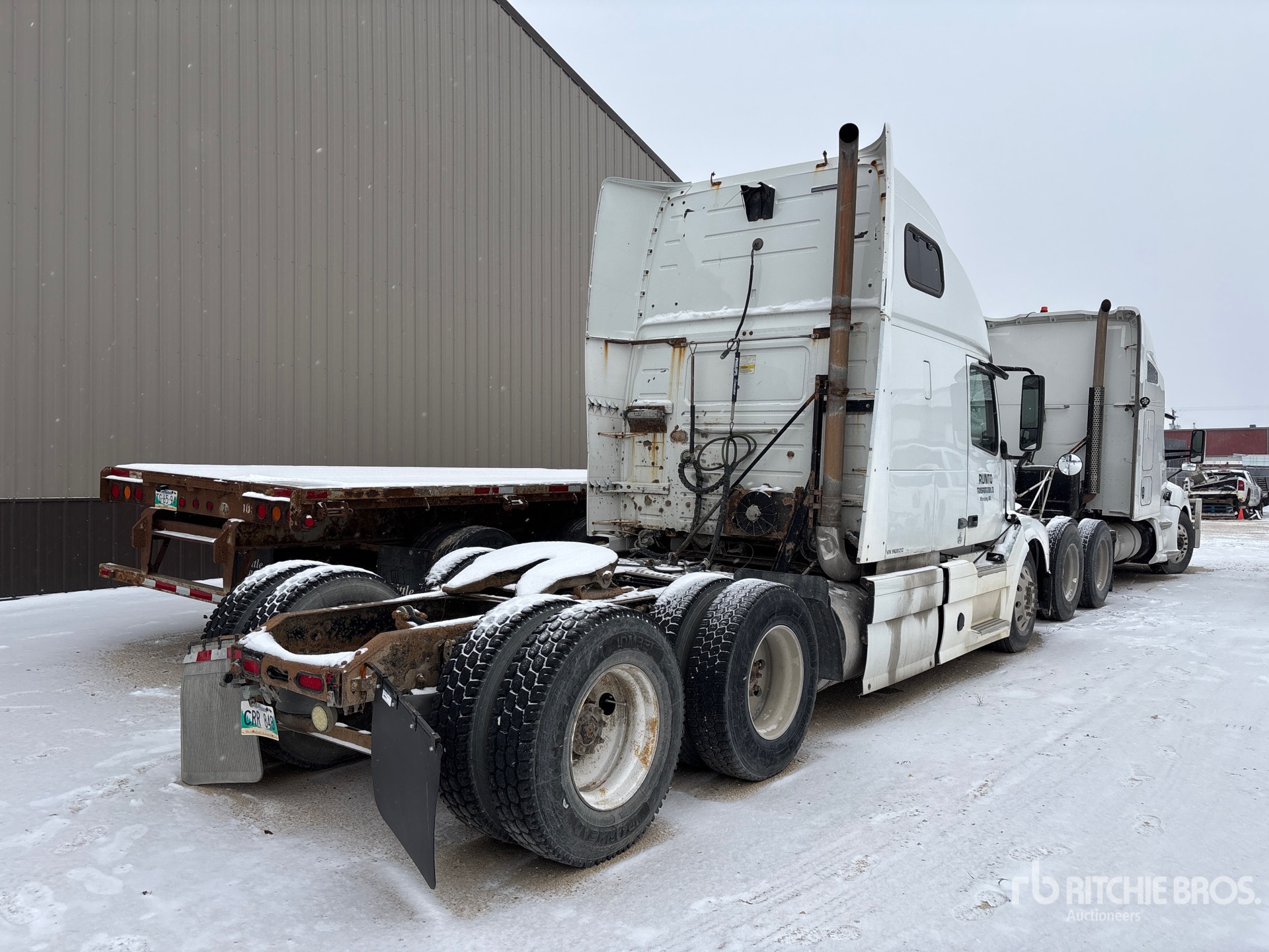 Aspect général with Image, coin arrière droit