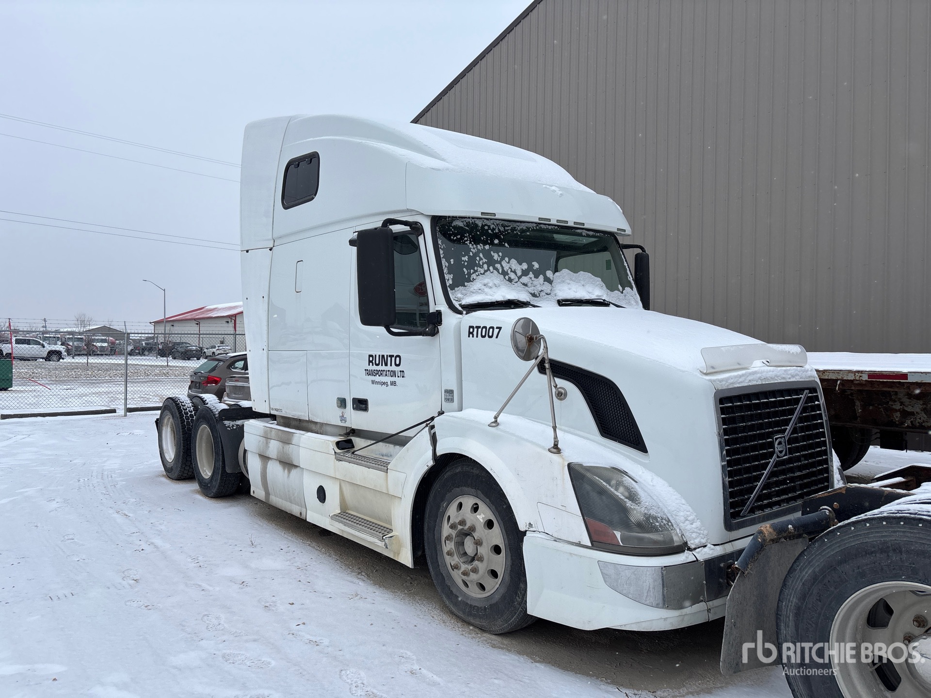 Aspect général with Image, coin avant droit