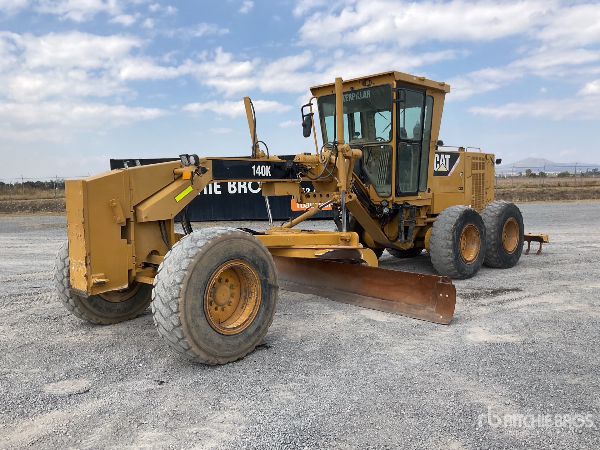 General Appearance with Featured Photo