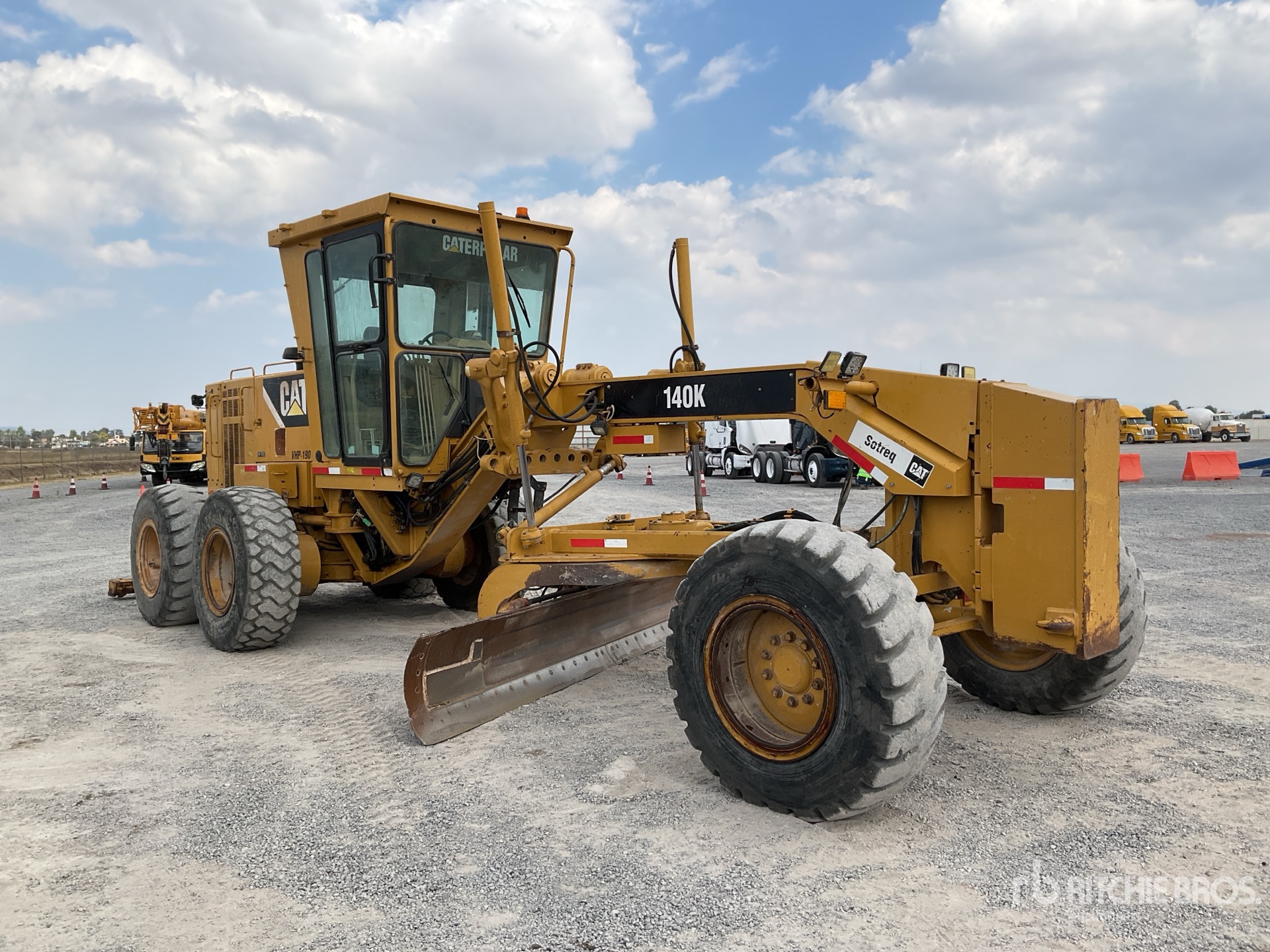 General Appearance with Imagen: esquina delantera derecha