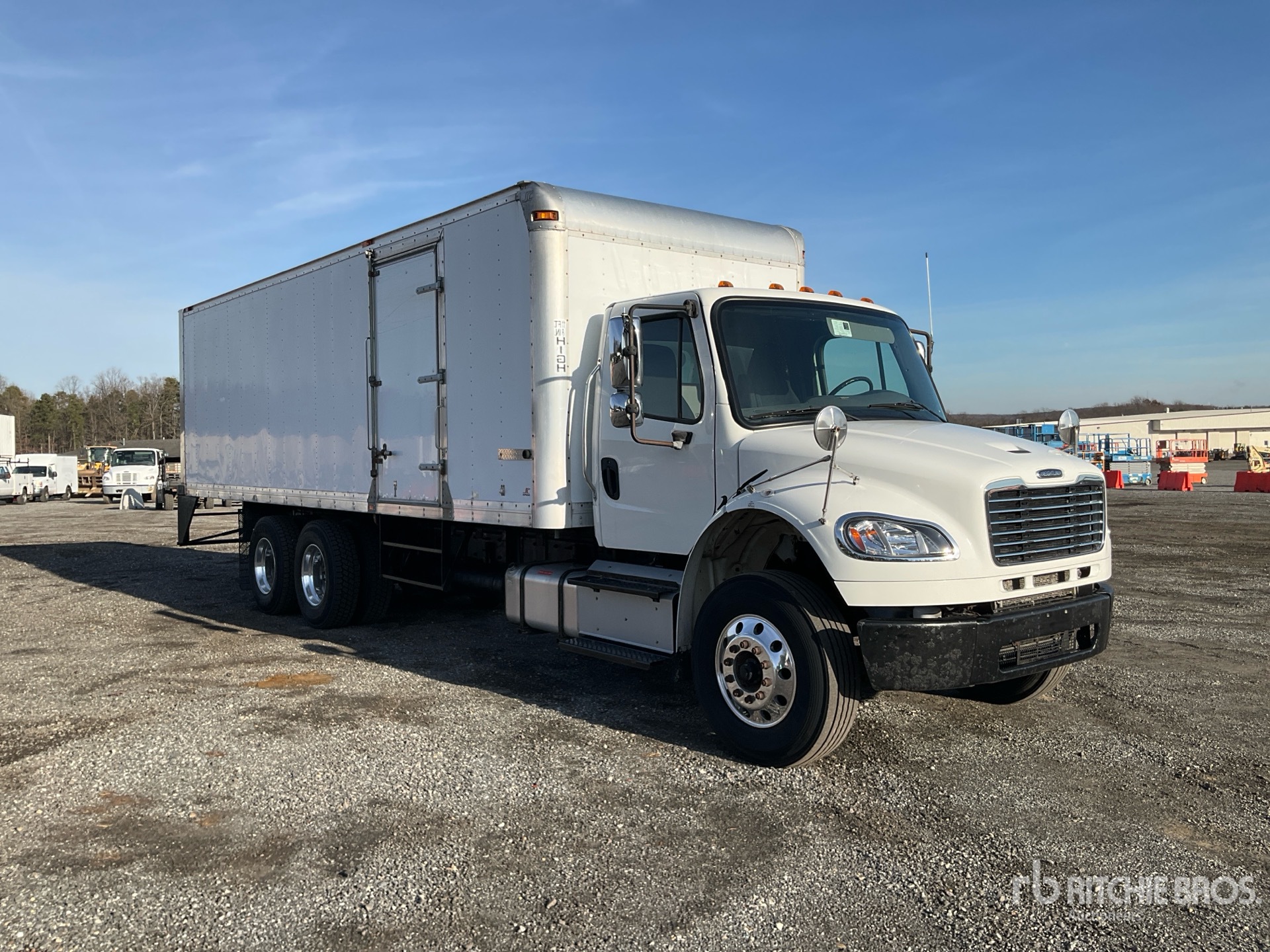 Aspect général with Image, coin avant droit