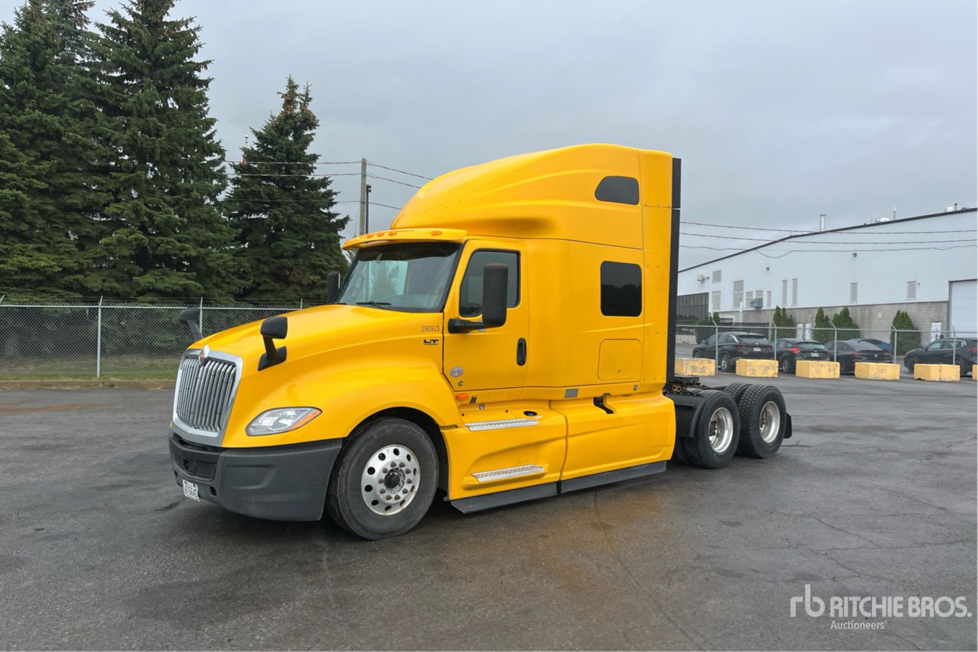 General Appearance with Picture, Left Front Corner