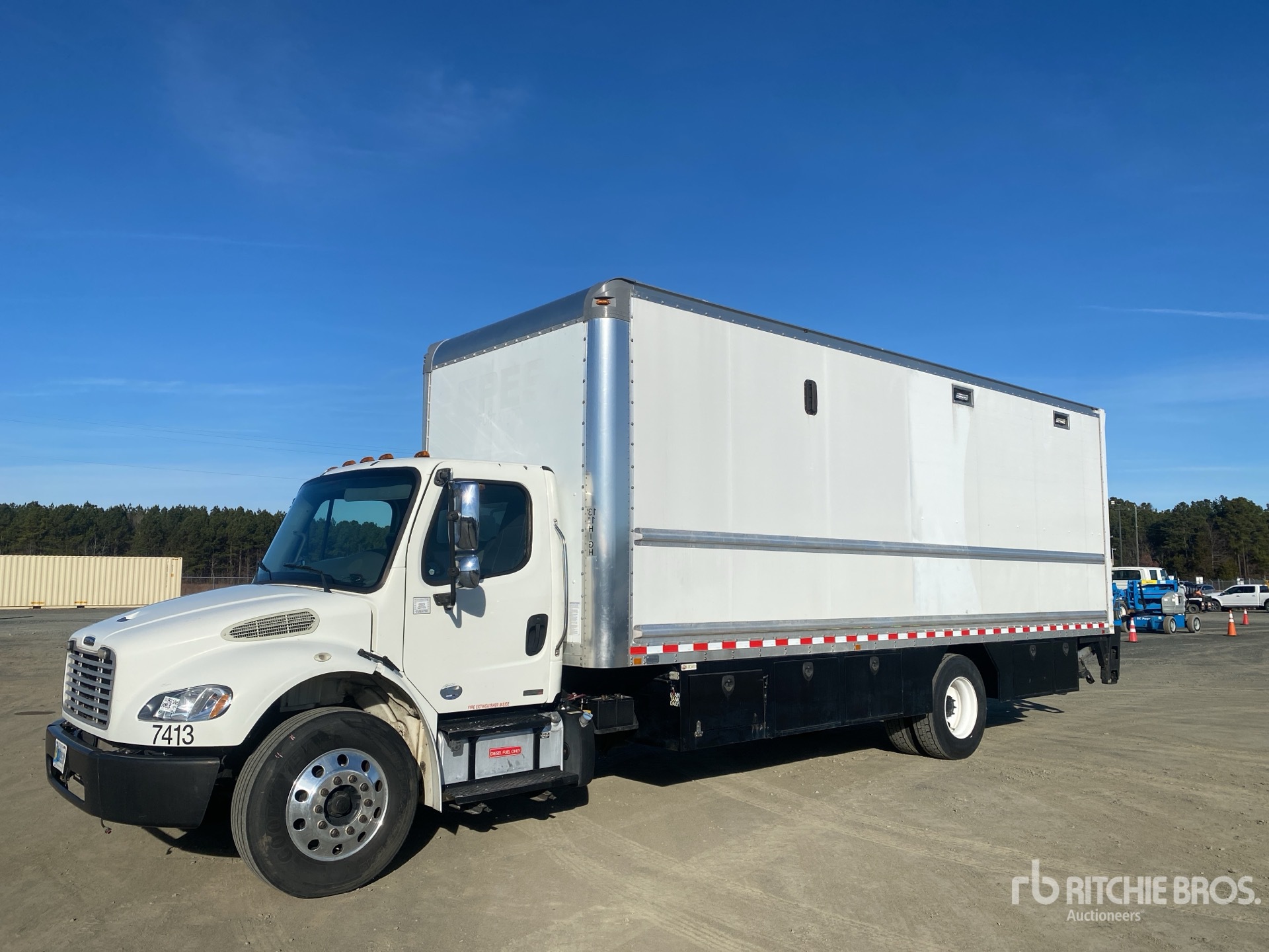 General Appearance with Image, coin avant gauche