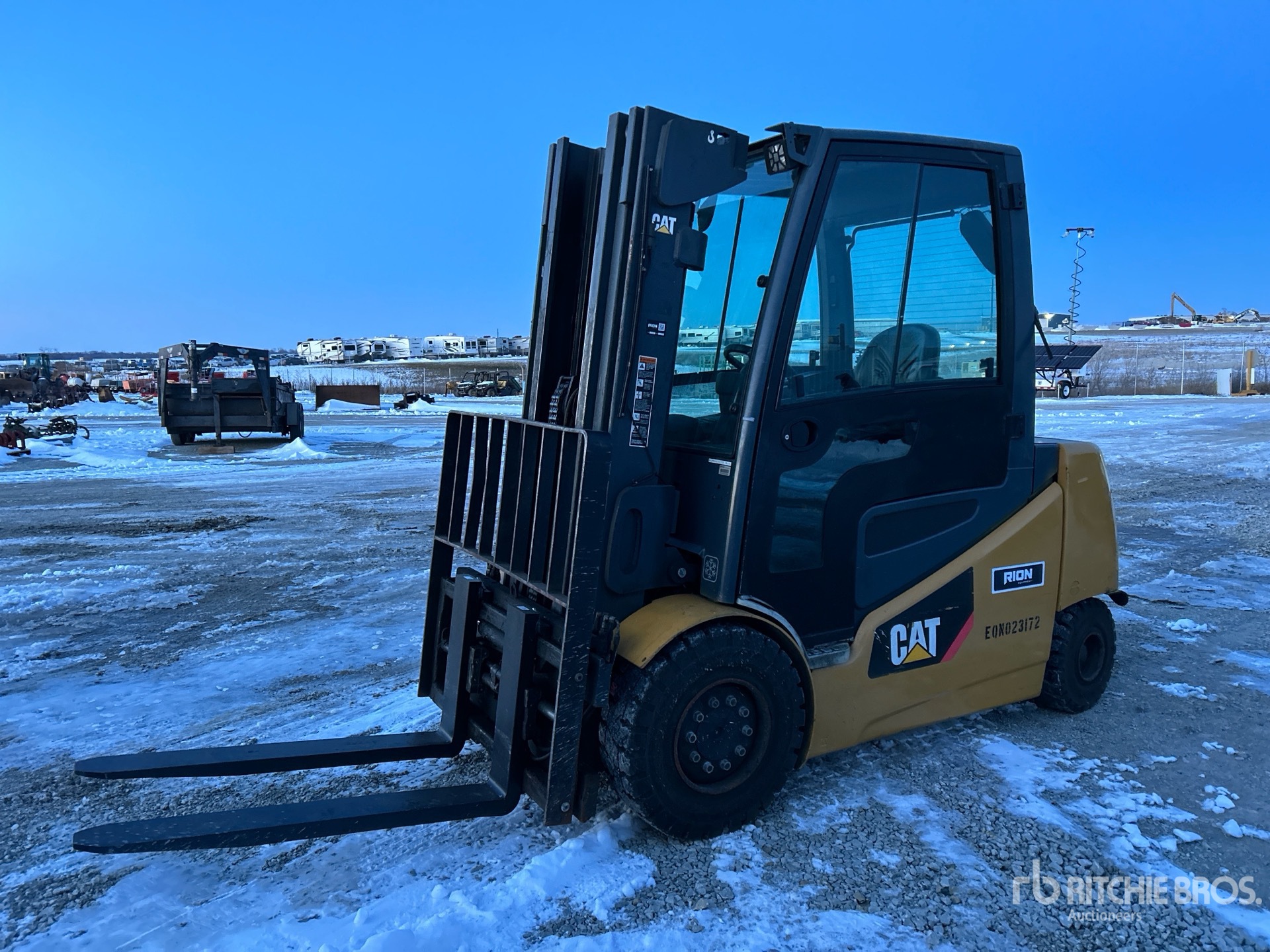 General Appearance with Picture, Left Front Corner