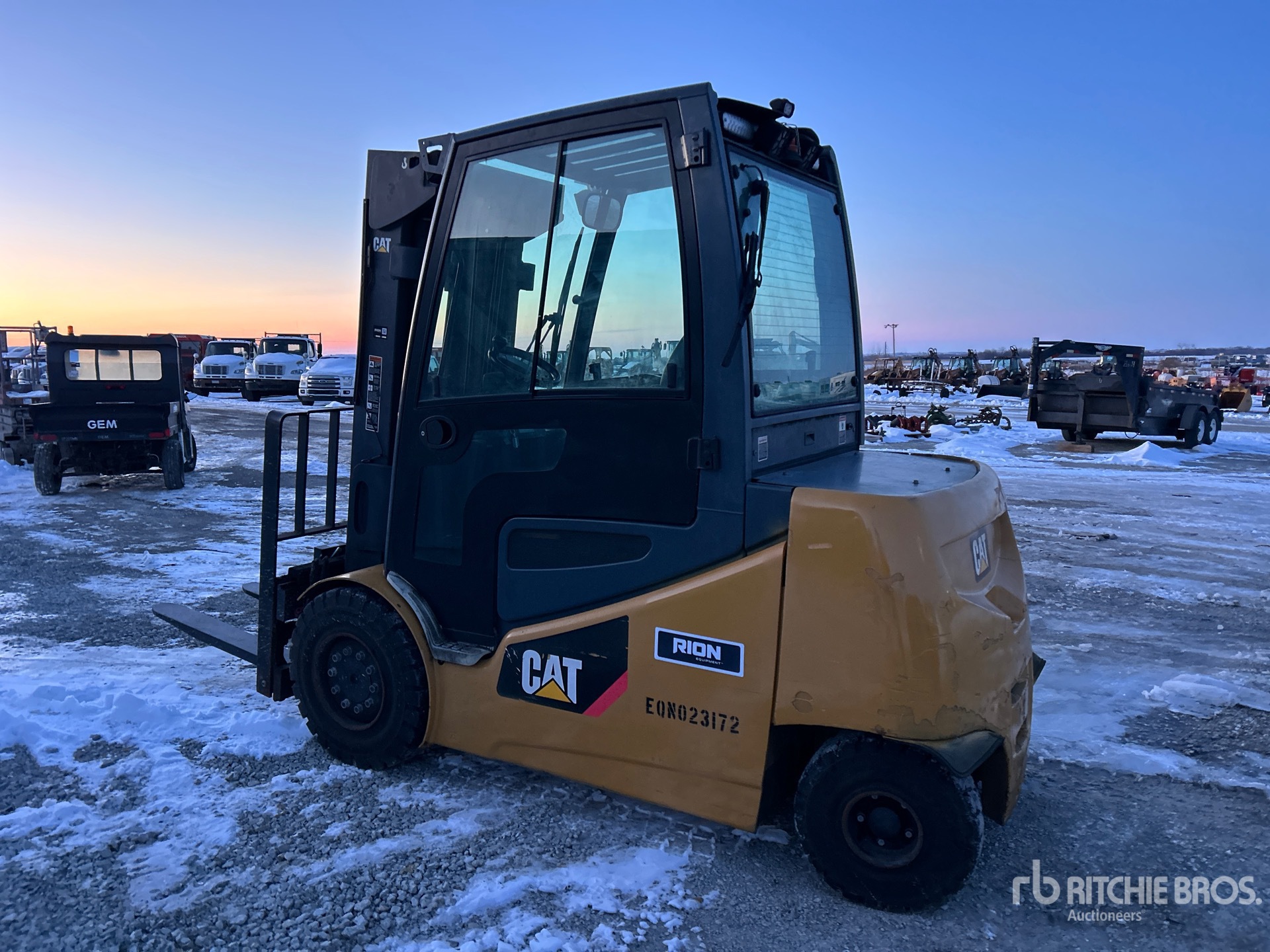 General Appearance with Picture, Left Rear Corner