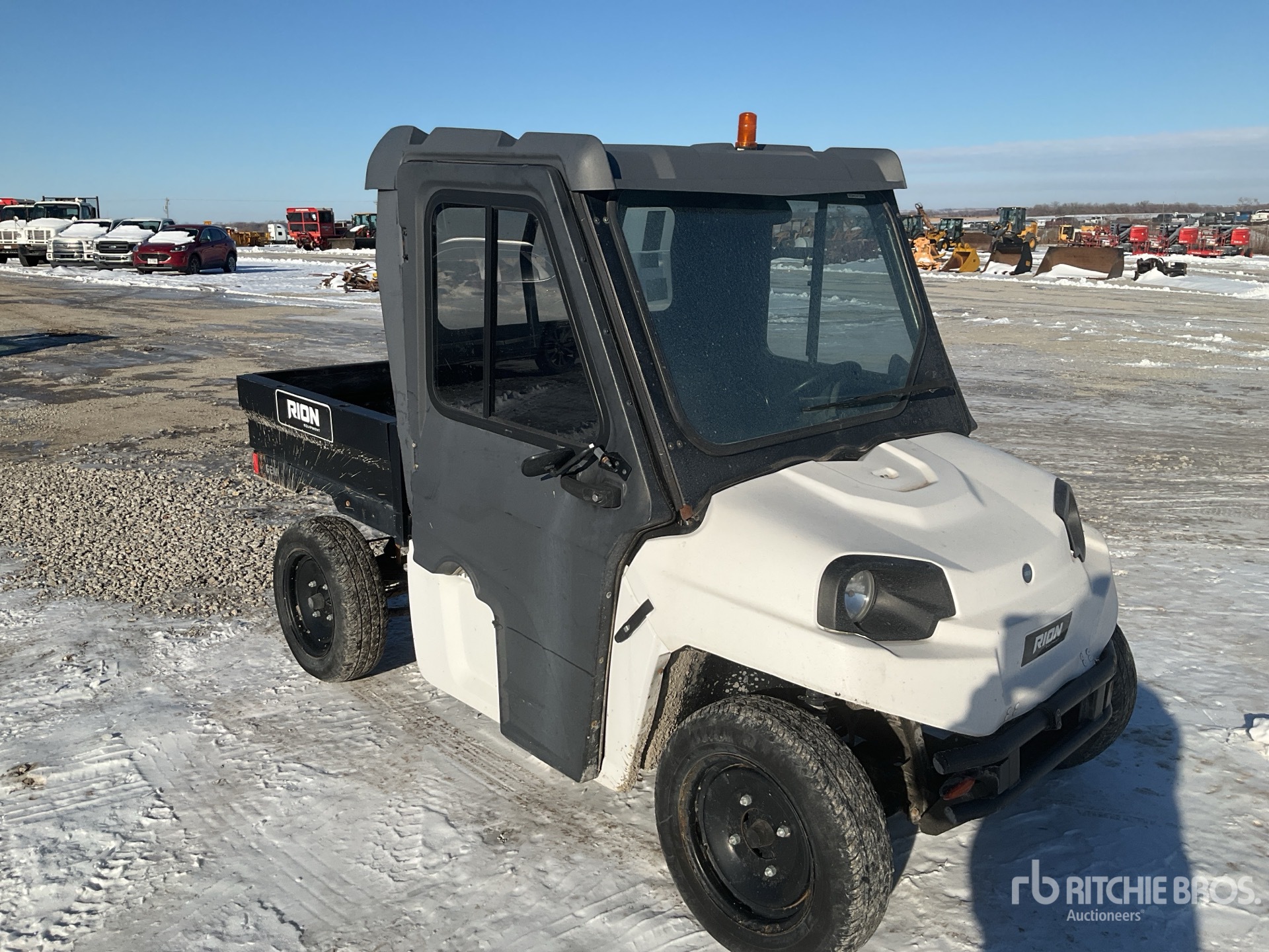 General Appearance with Picture, Right Front Corner