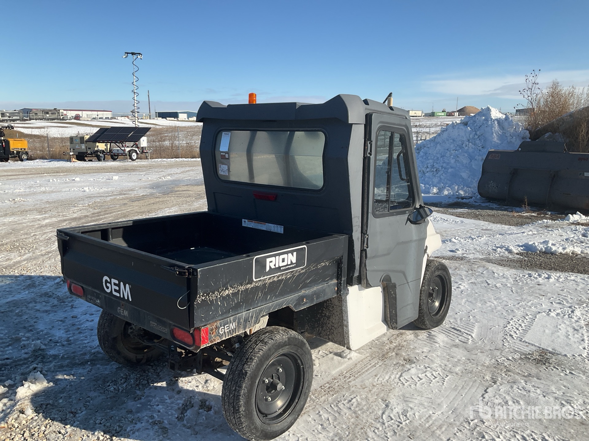 General Appearance with Picture, Right Rear Corner