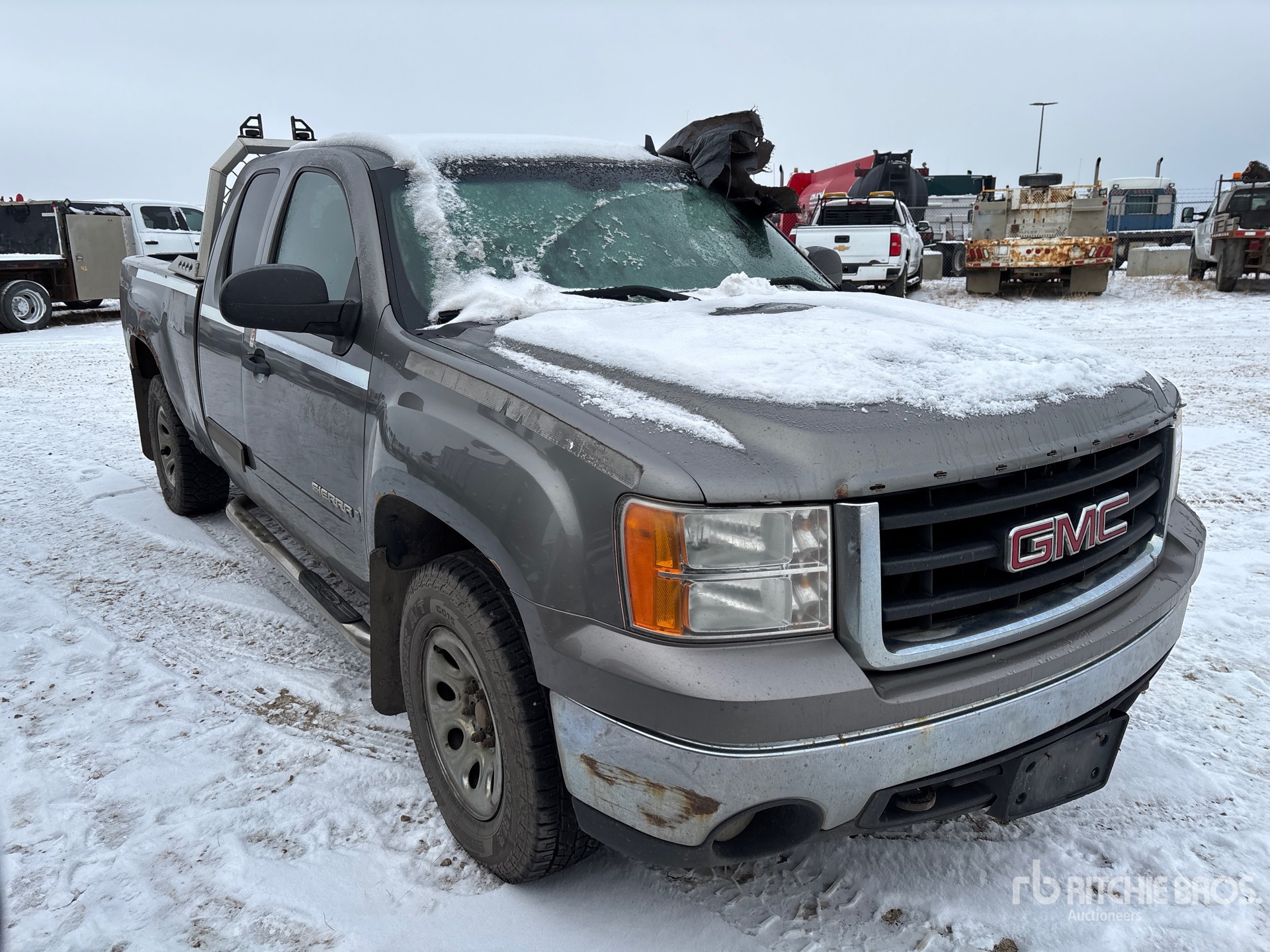 General Appearance with Picture, Right Front Corner