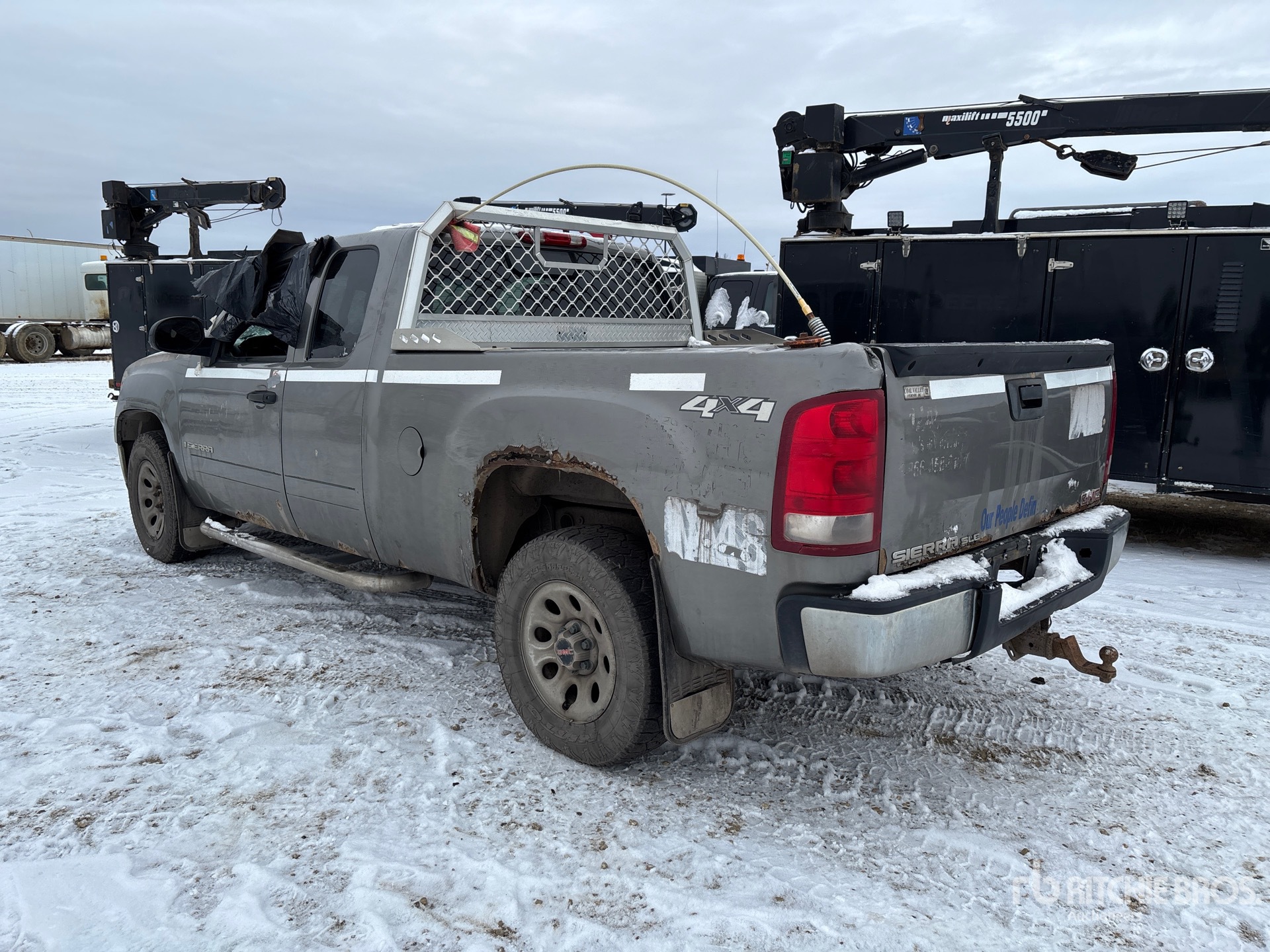 General Appearance with Picture, Left Rear Corner