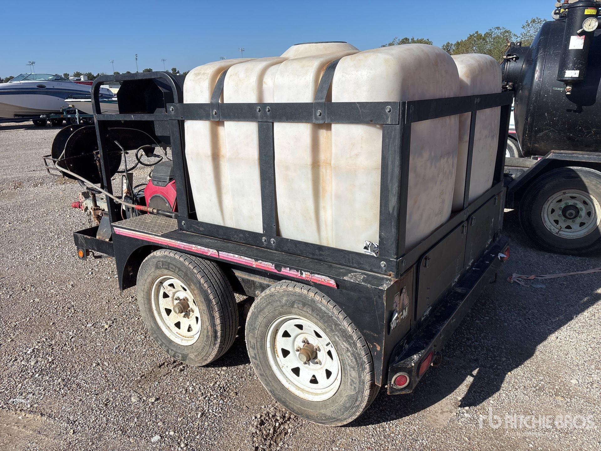 General Appearance with Bild, Ecke hinten links