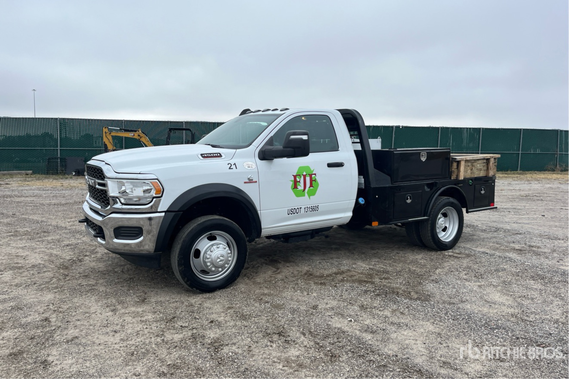 General Appearance with Picture, Left Front Corner