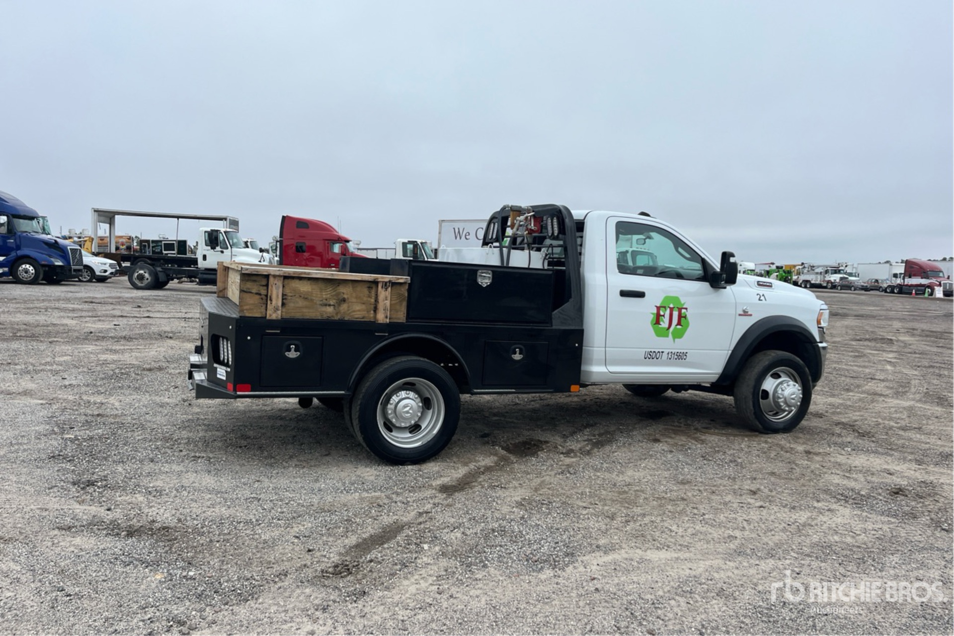 General Appearance with Picture, Right Rear Corner