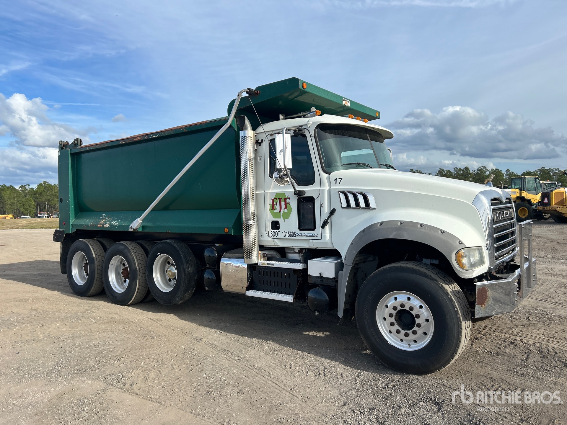 Aspect général with Image, coin avant droit