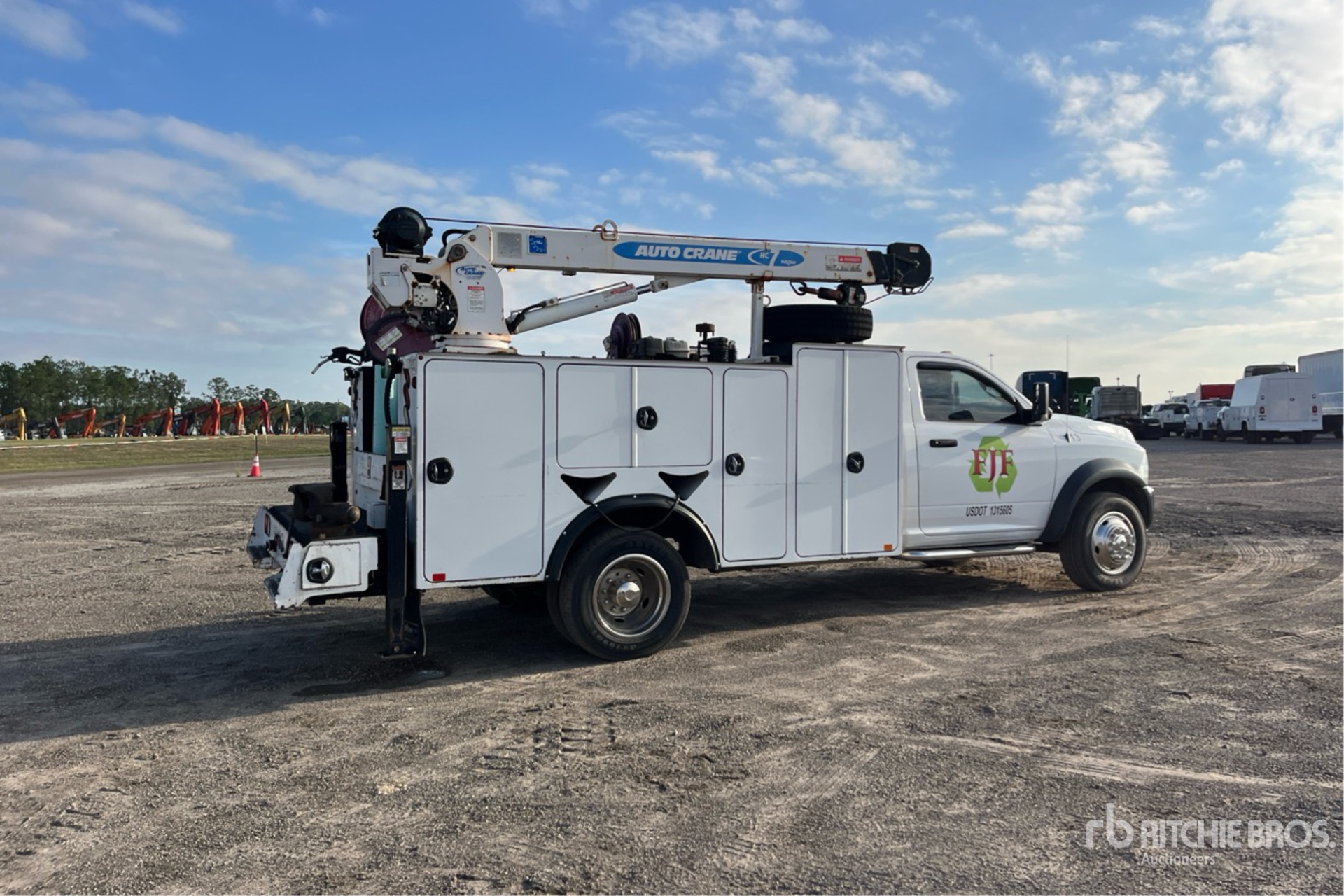 General Appearance with Bild, Ecke hinten rechts