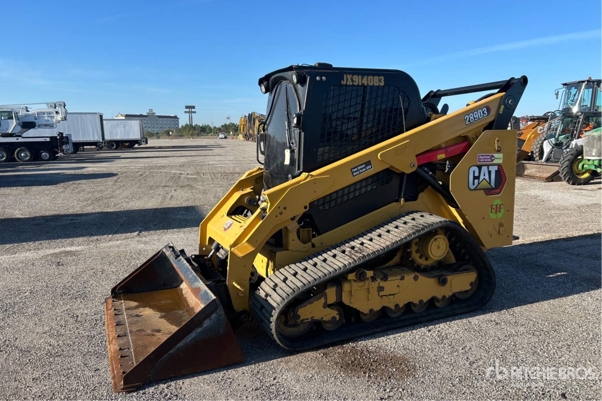 General Appearance with Image, coin avant gauche