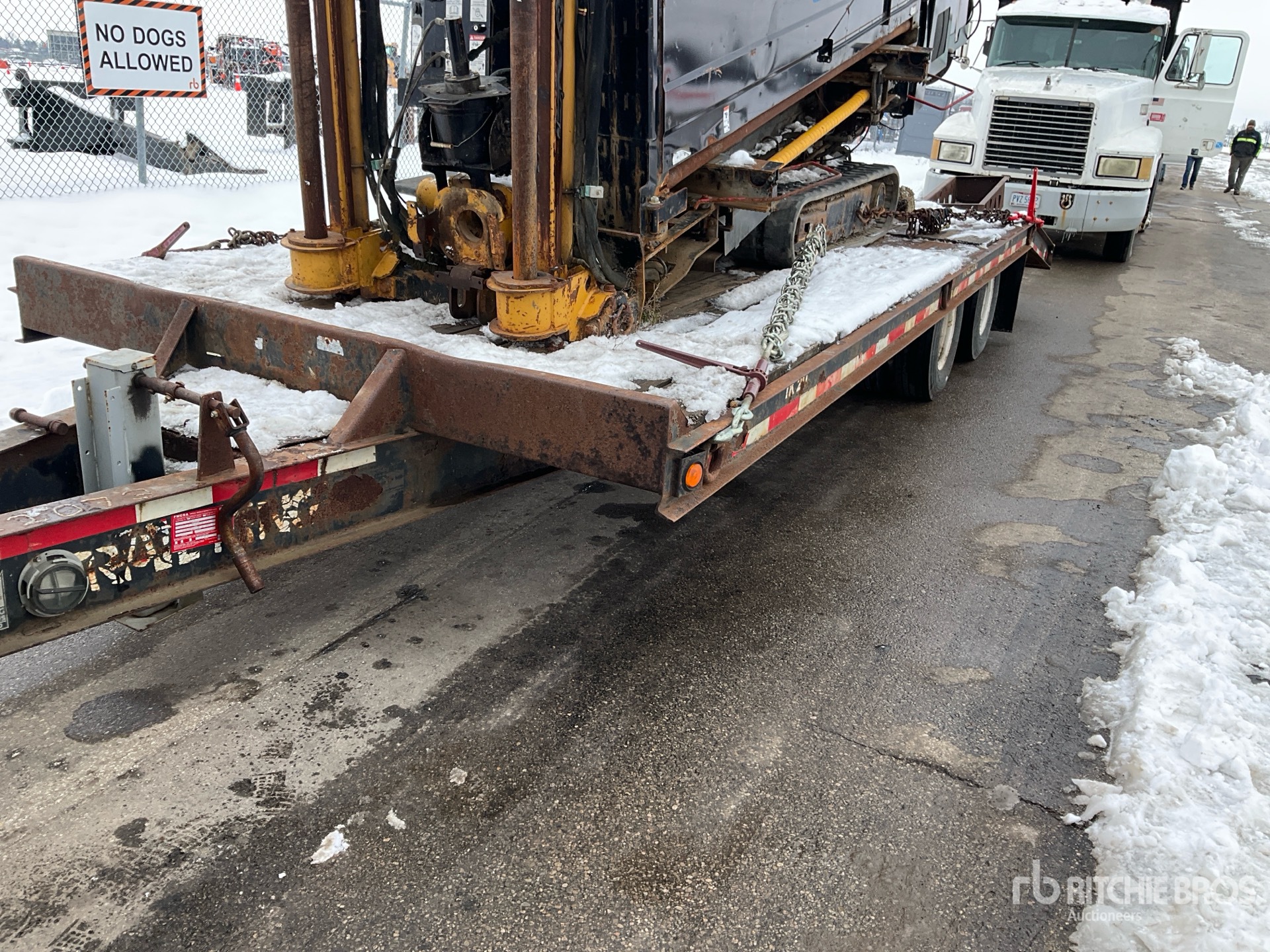 General Appearance with Featured Photo