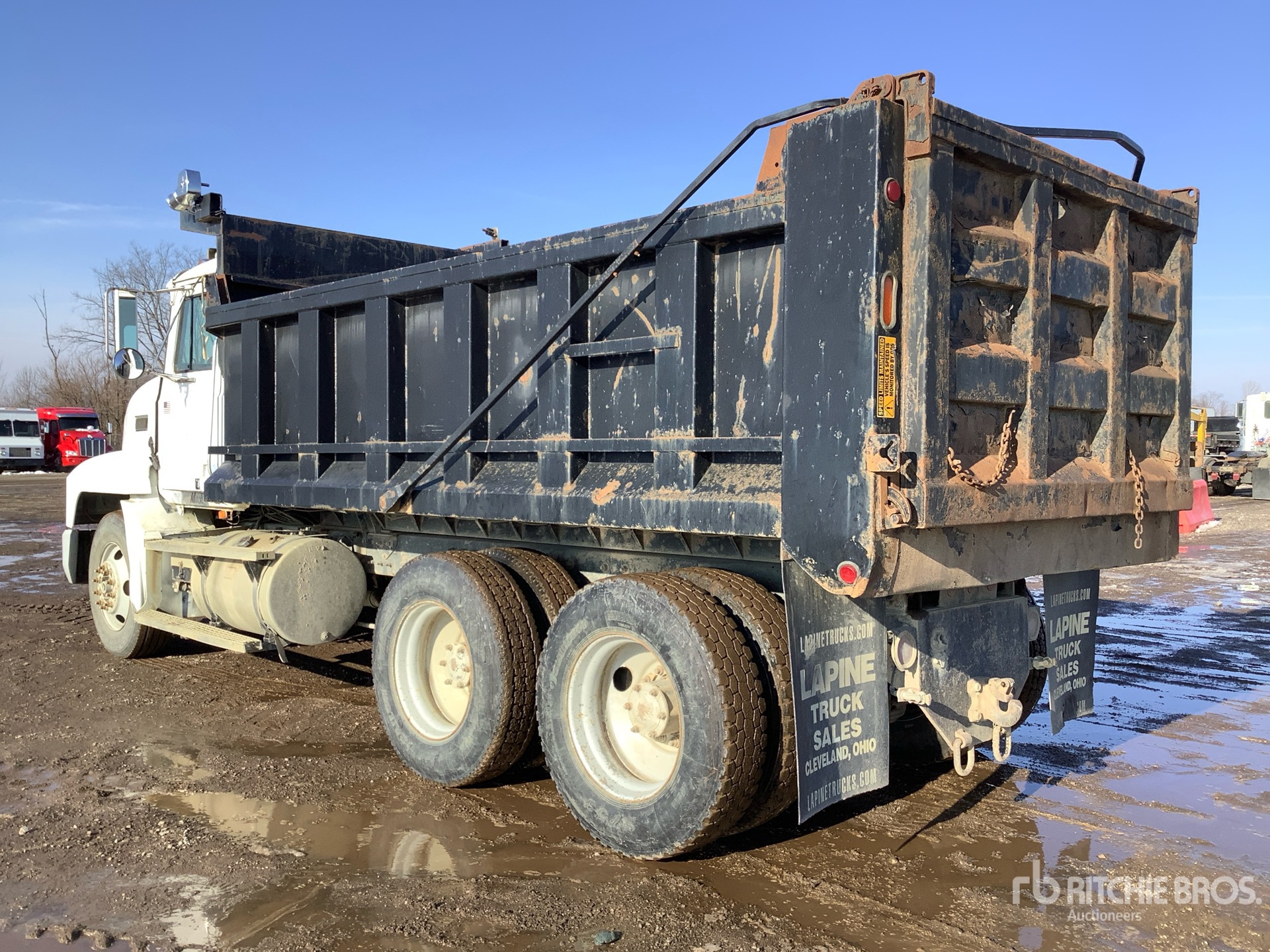 General Appearance with Bild, Ecke hinten links