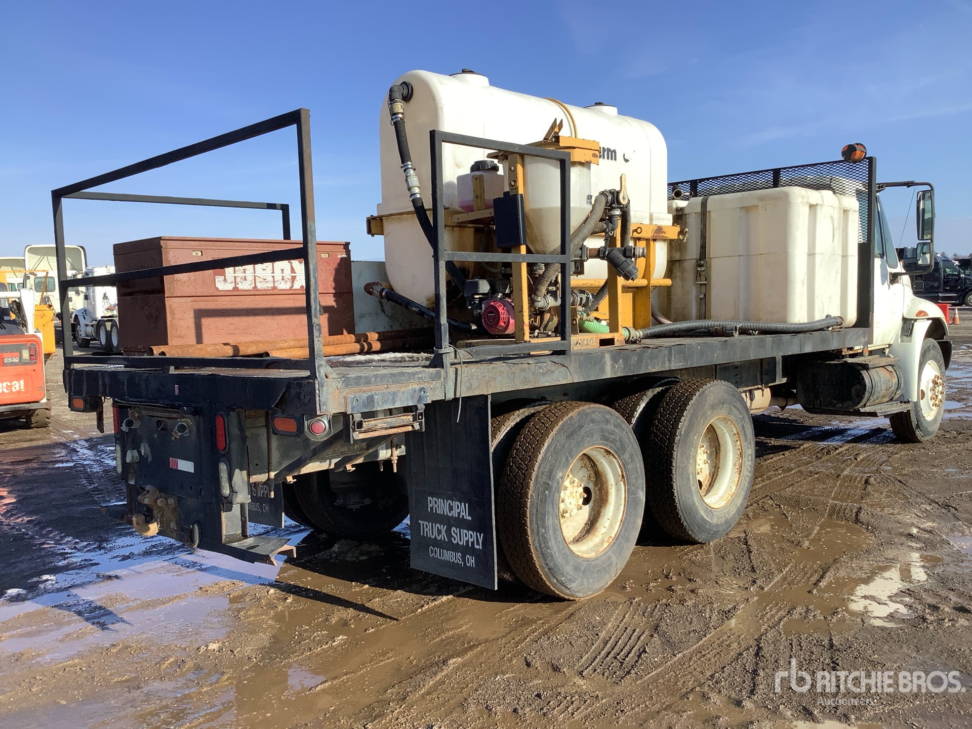 Aspect général with Image, coin arrière droit