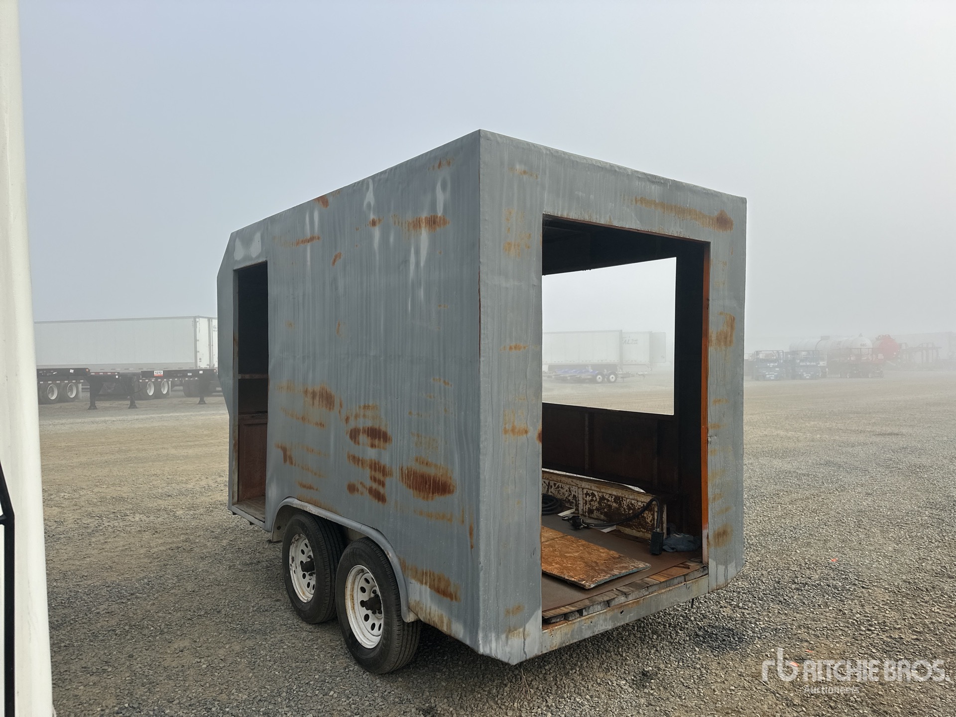 General Appearance with Zdjęcie, lewy dolny róg