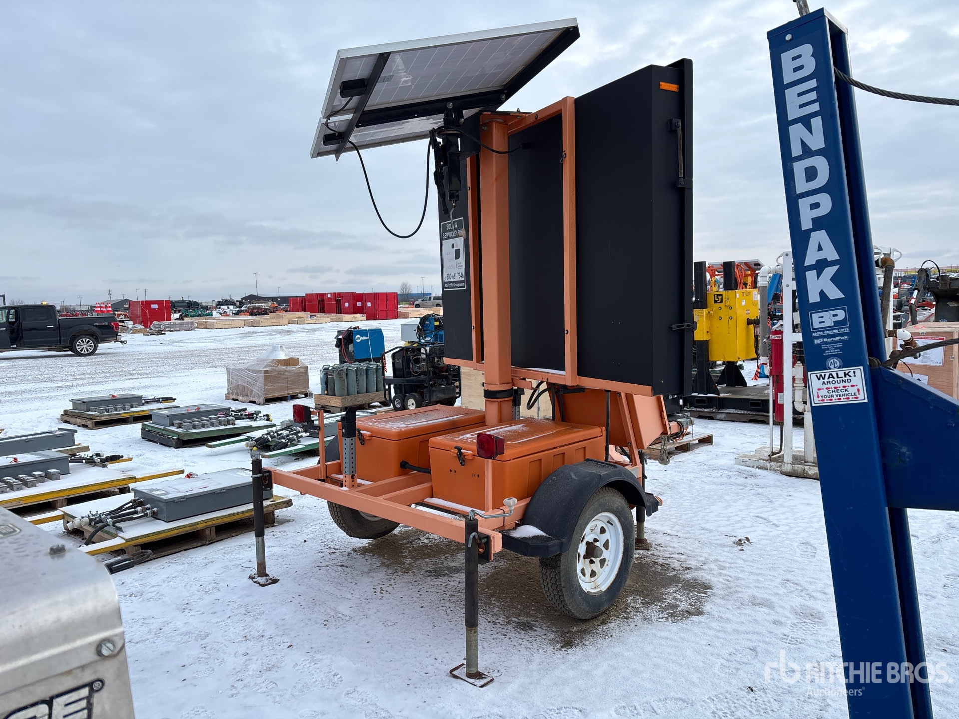 General Appearance with Bild, Ecke hinten rechts