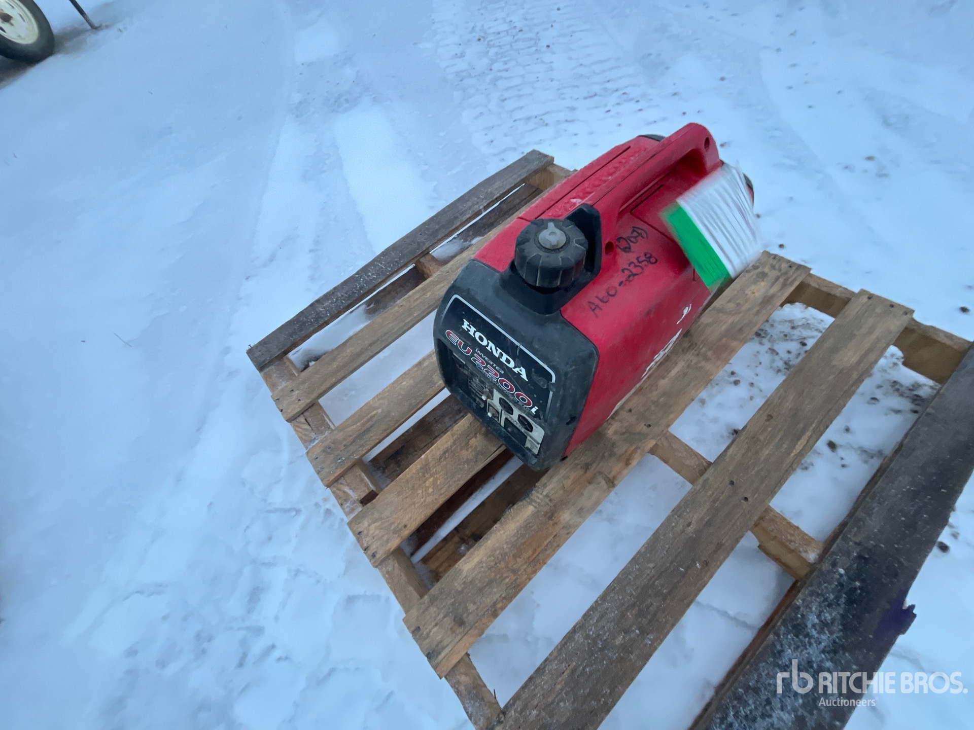 General Appearance with Image, coin avant gauche