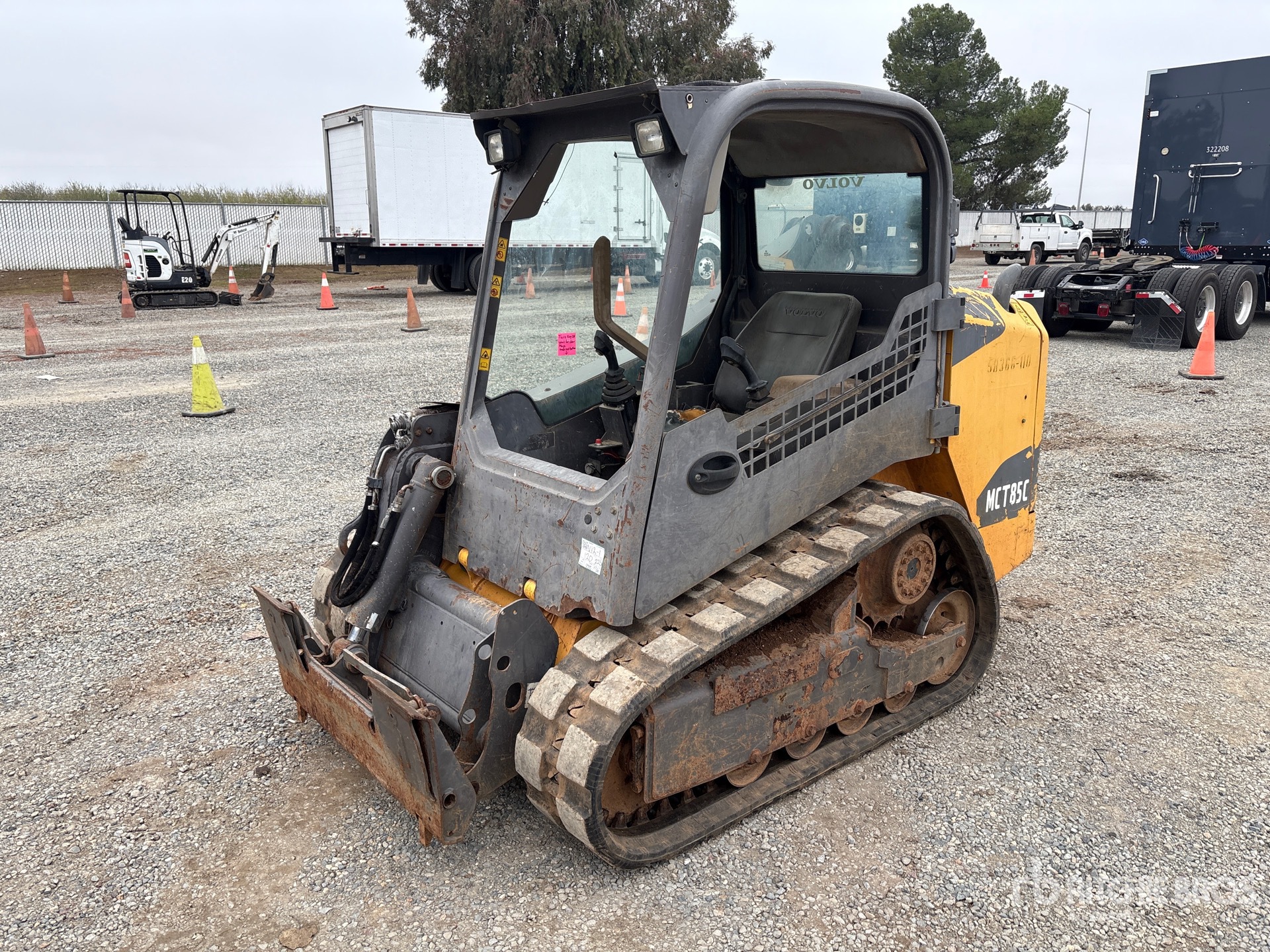 Aspect général with Image, coin avant gauche