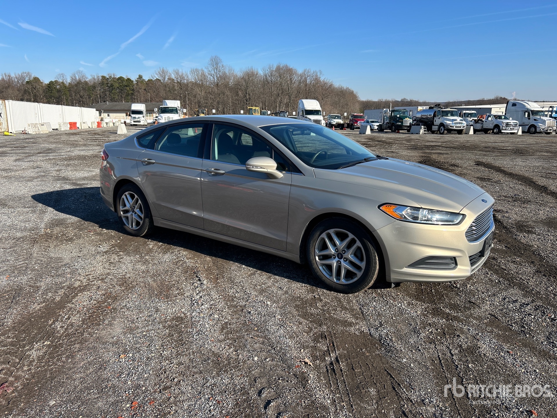 General Appearance with Foto, angolo anteriore destro