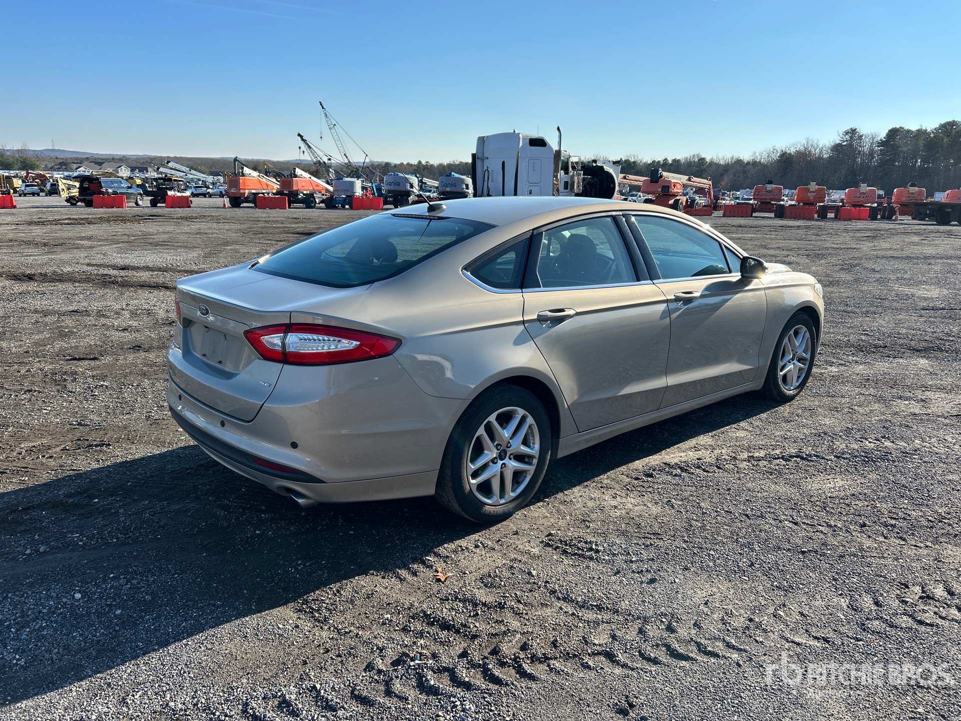 General Appearance with Foto, angolo anteriore sinistro