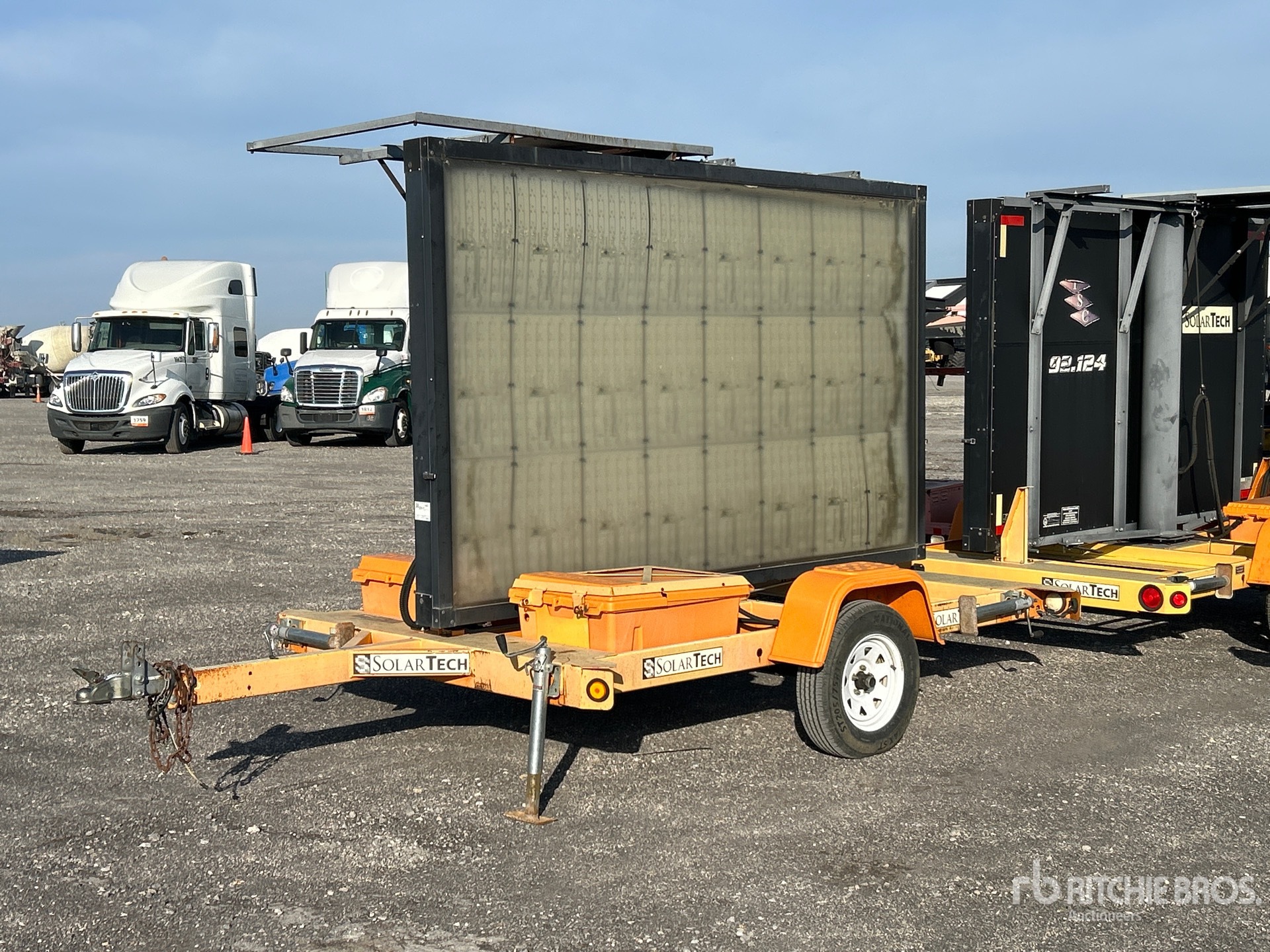 General Appearance with Picture, Left Front Corner