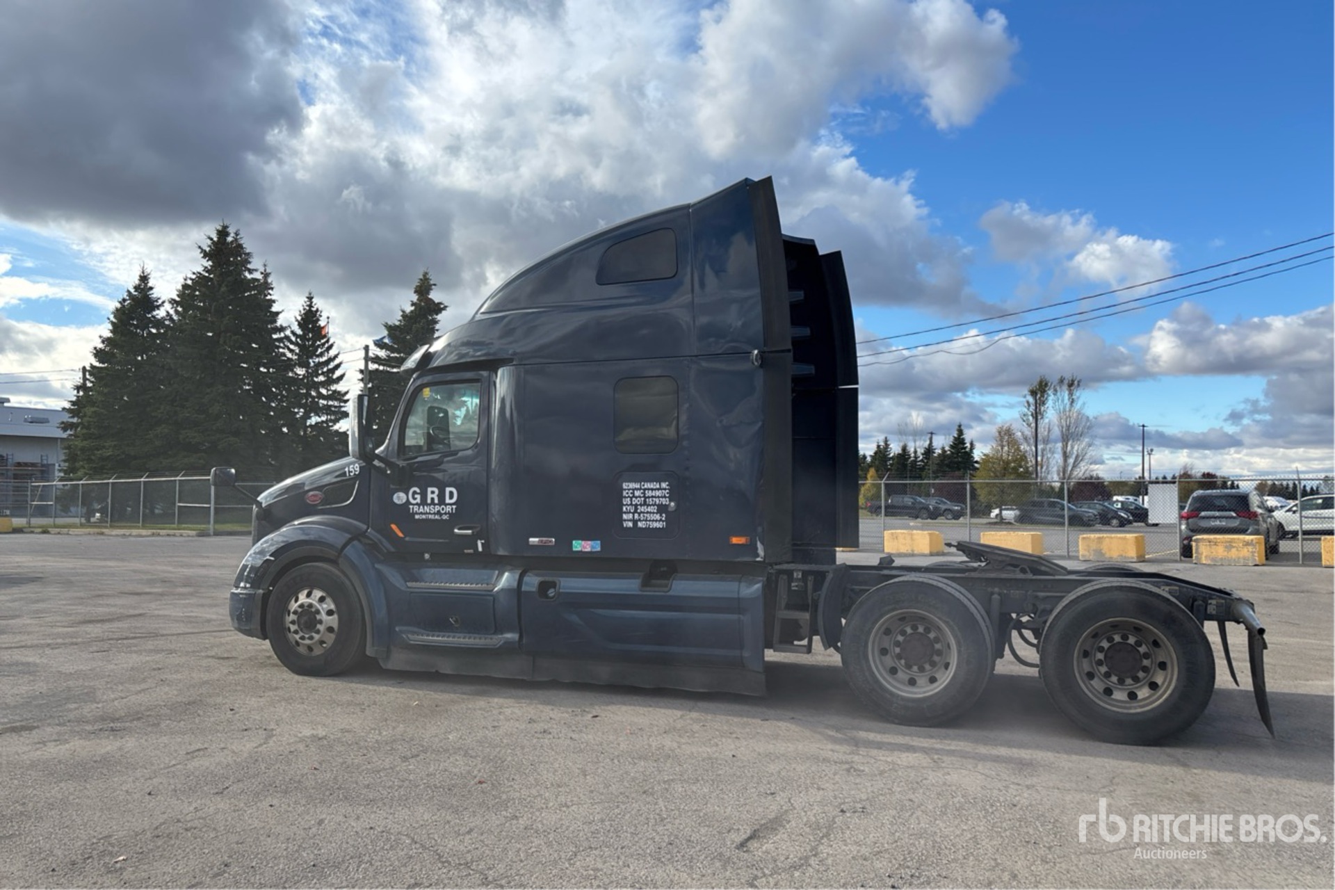 General Appearance with Picture, Left Rear Corner