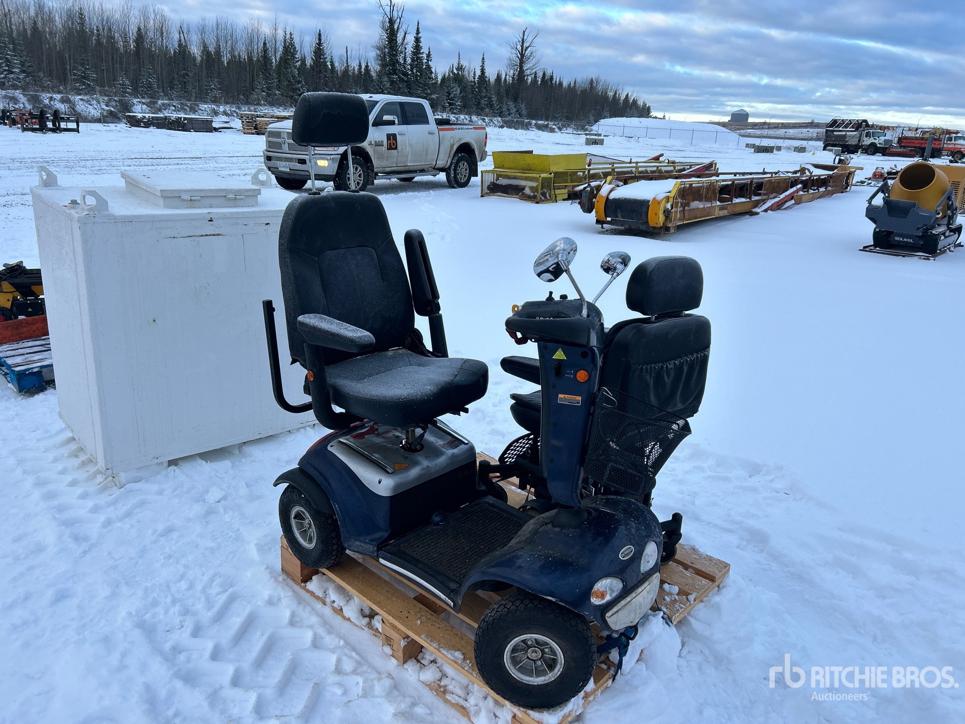 General Appearance with Picture, Right Front Corner