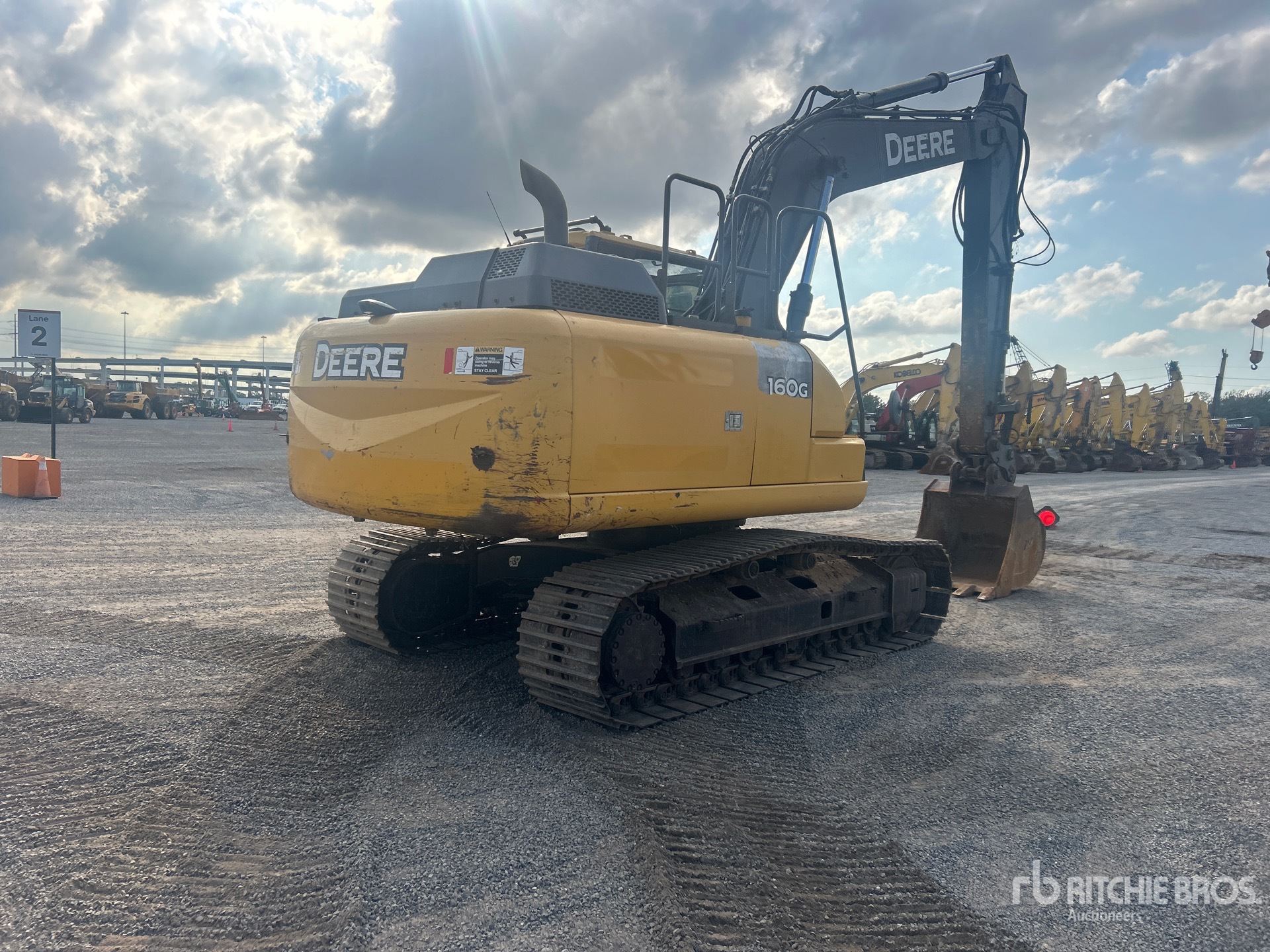 General Appearance with Foto, angolo anteriore sinistro