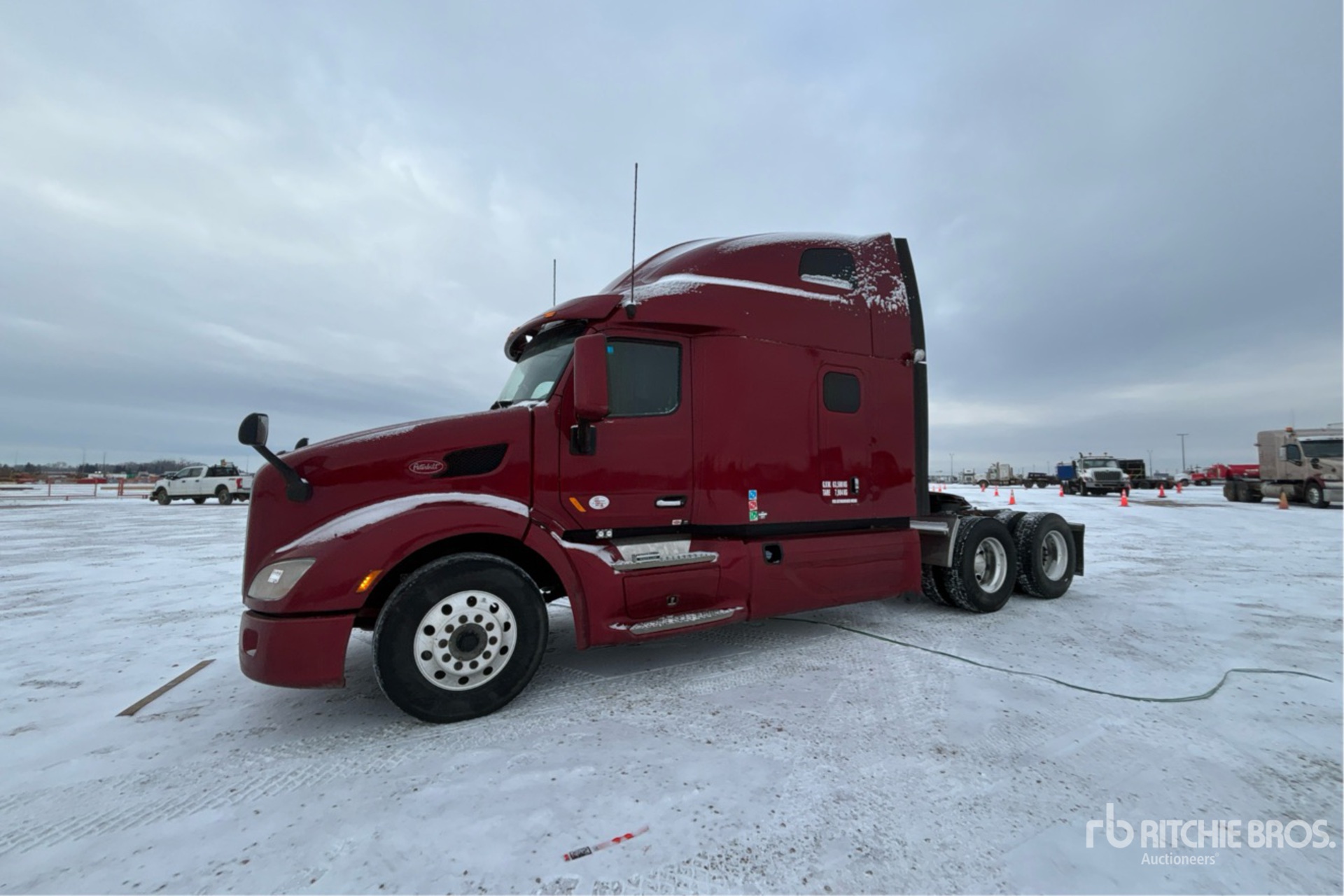 General Appearance with Picture, Left Front Corner