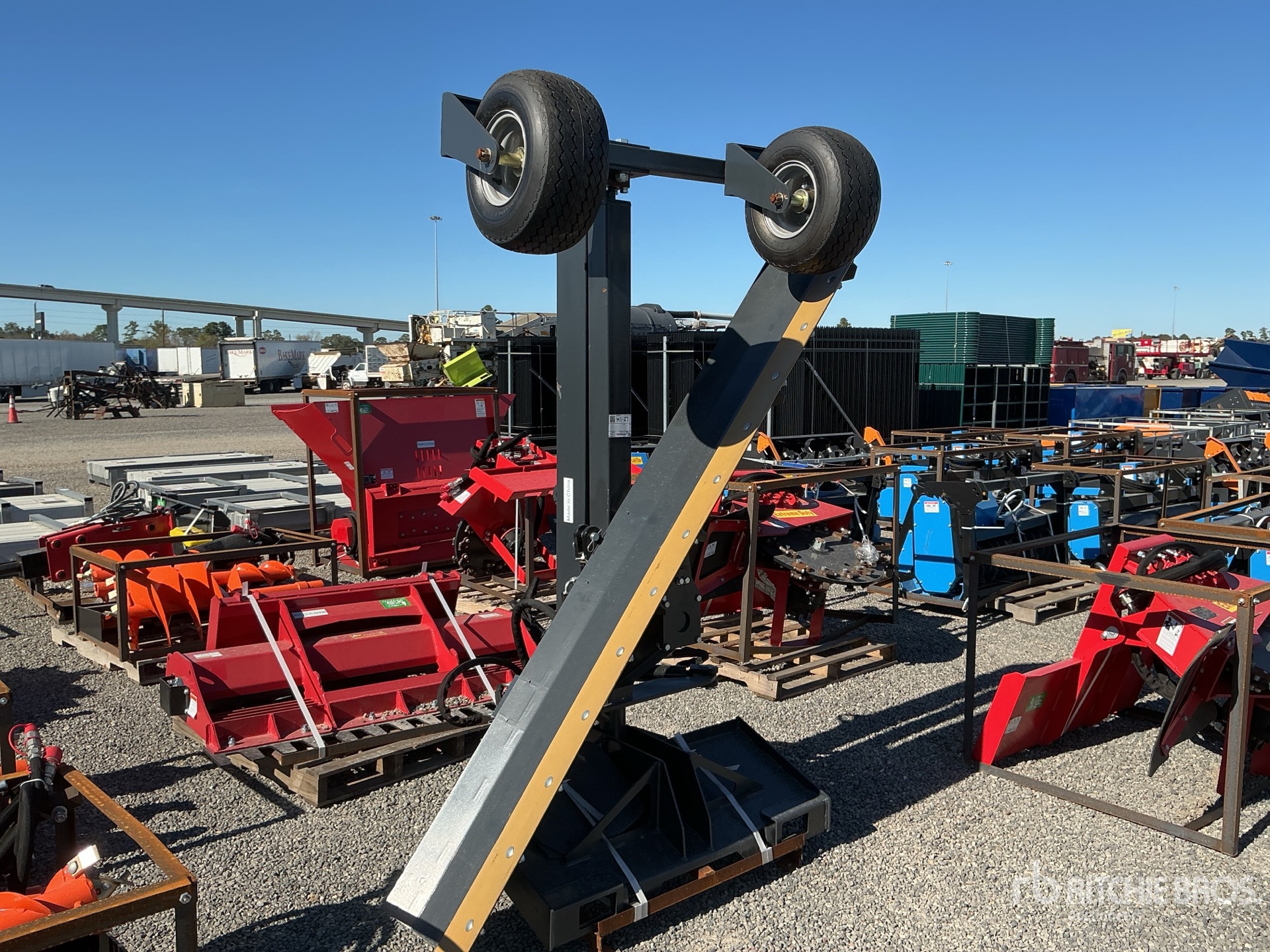 Aspect général with Image, coin arrière gauche