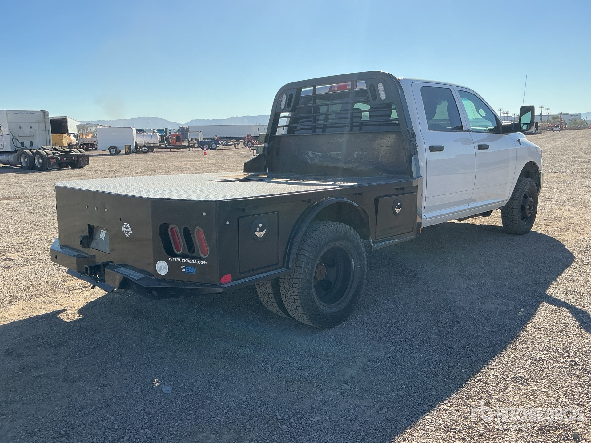 General Appearance with Imagen: esquina trasera derecha