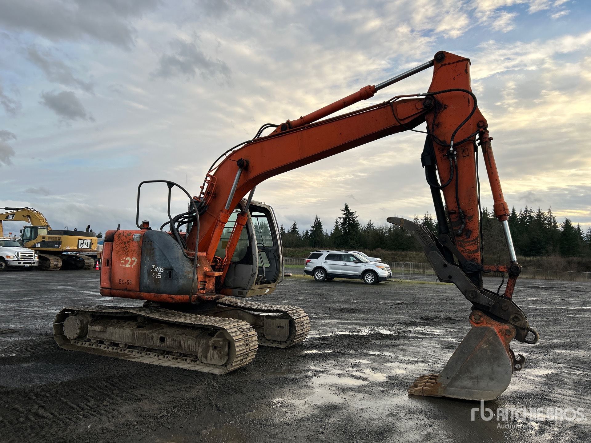 General Appearance with Picture, Right Front Corner