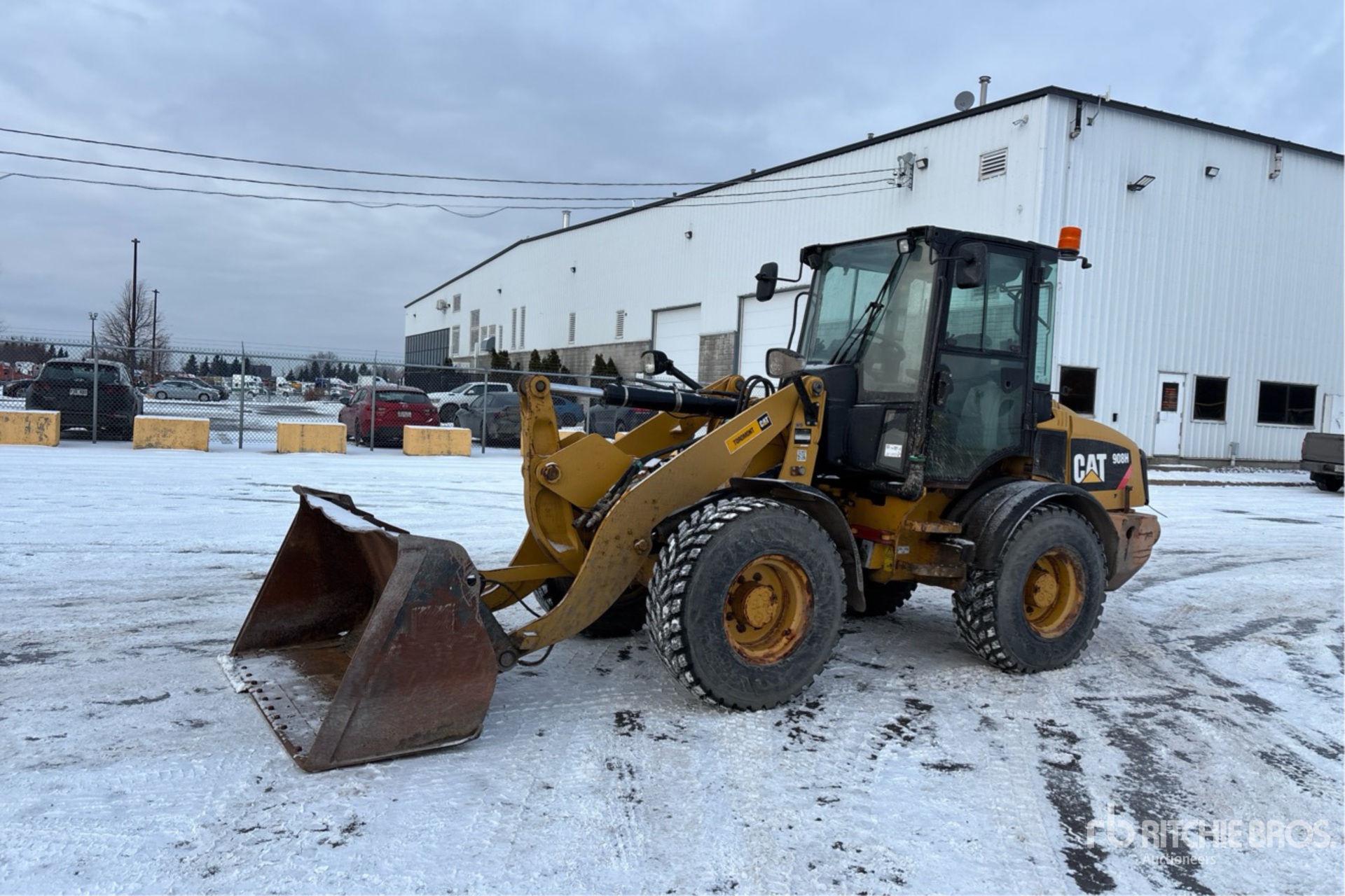 General Appearance with Bild, Ecke vorne links