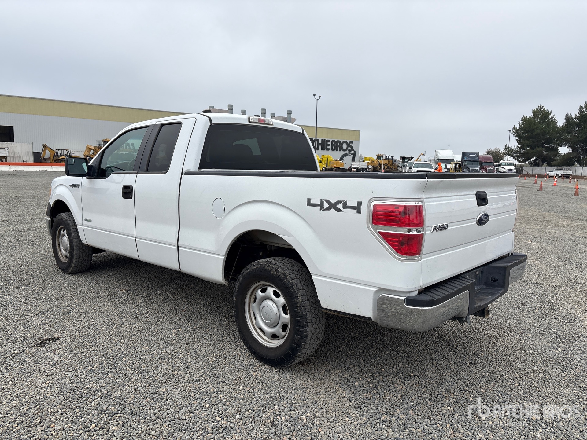 General Appearance with Picture, Left Rear Corner