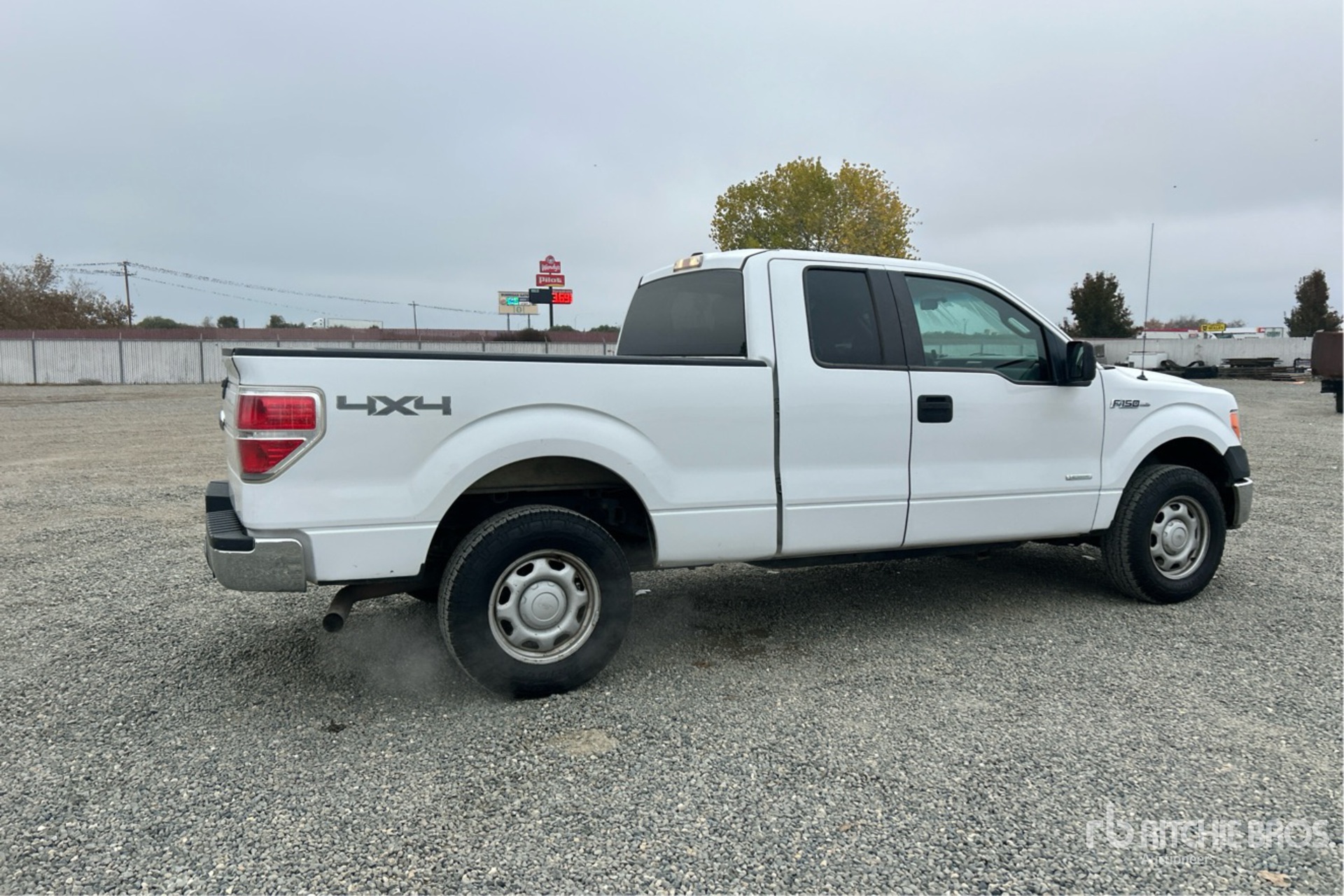 General Appearance with Picture, Right Rear Corner