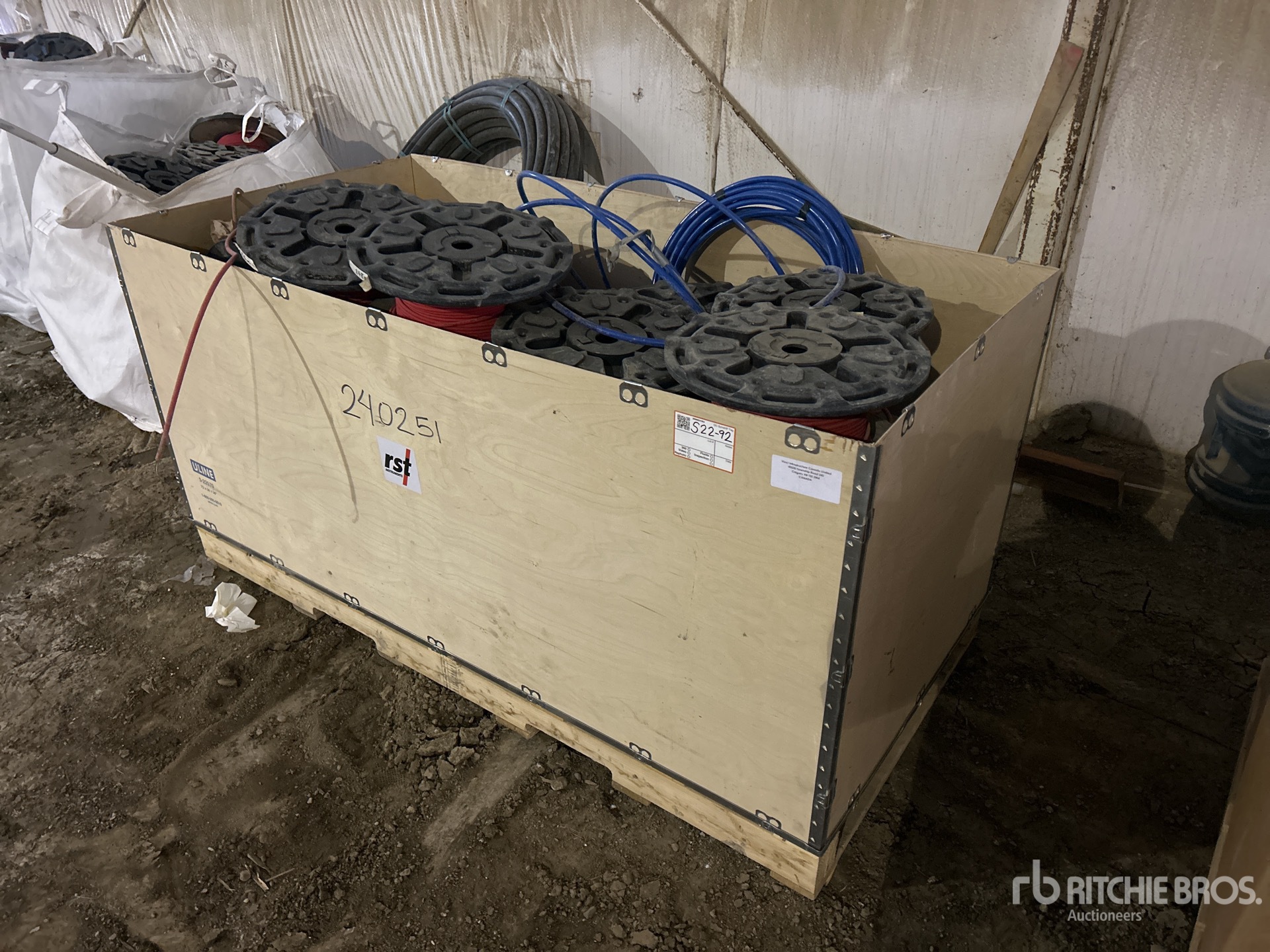 General Appearance with Bild, Ecke vorne links