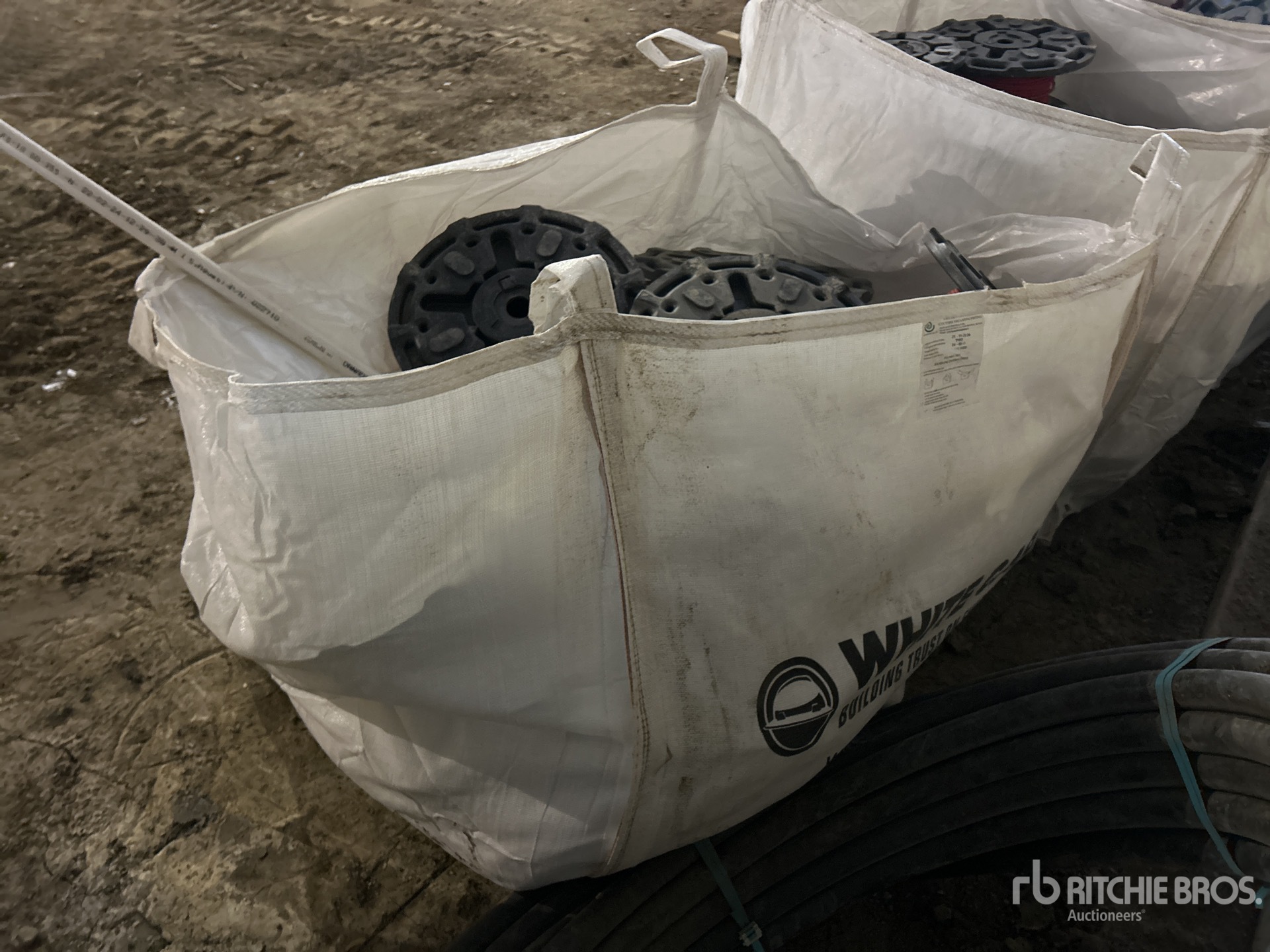 General Appearance with Bild, Ecke hinten links