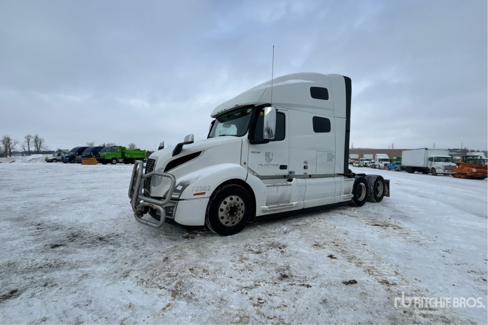 General Appearance with Foto, angolo anteriore sinistro