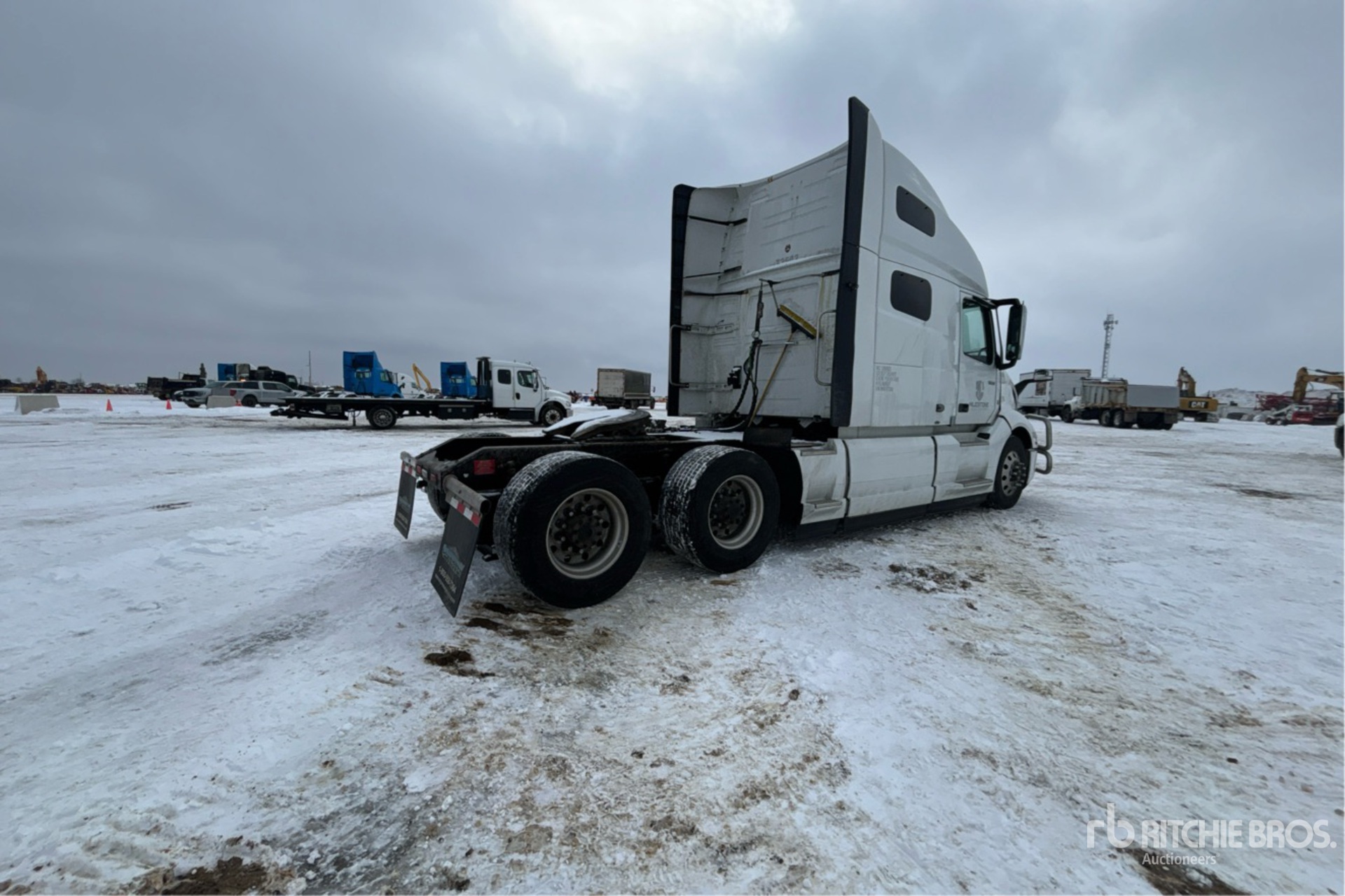 General Appearance with Foto, angolo anteriore sinistro