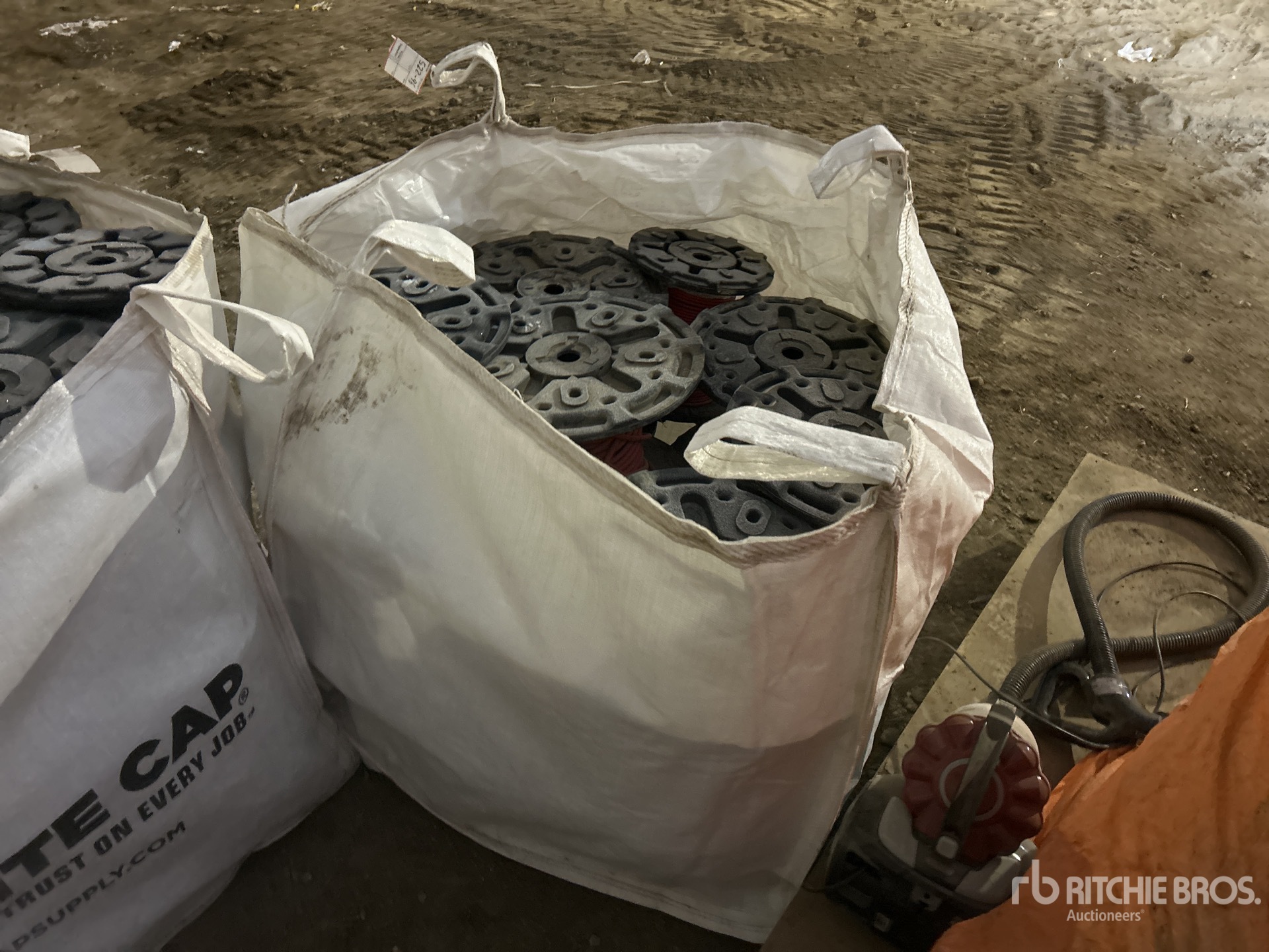 General Appearance with Bild, Ecke vorne rechts