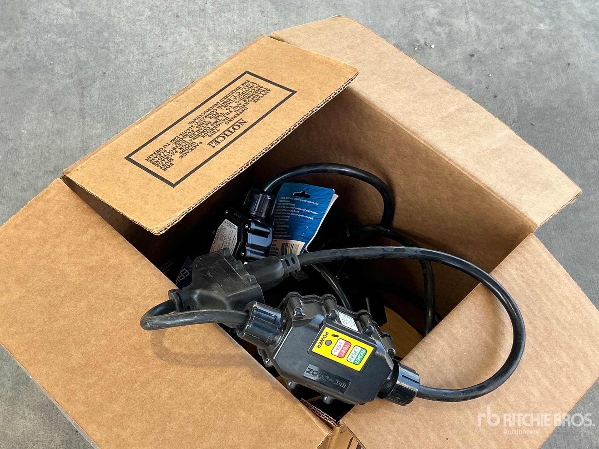 General Appearance with Foto, angolo anteriore destro