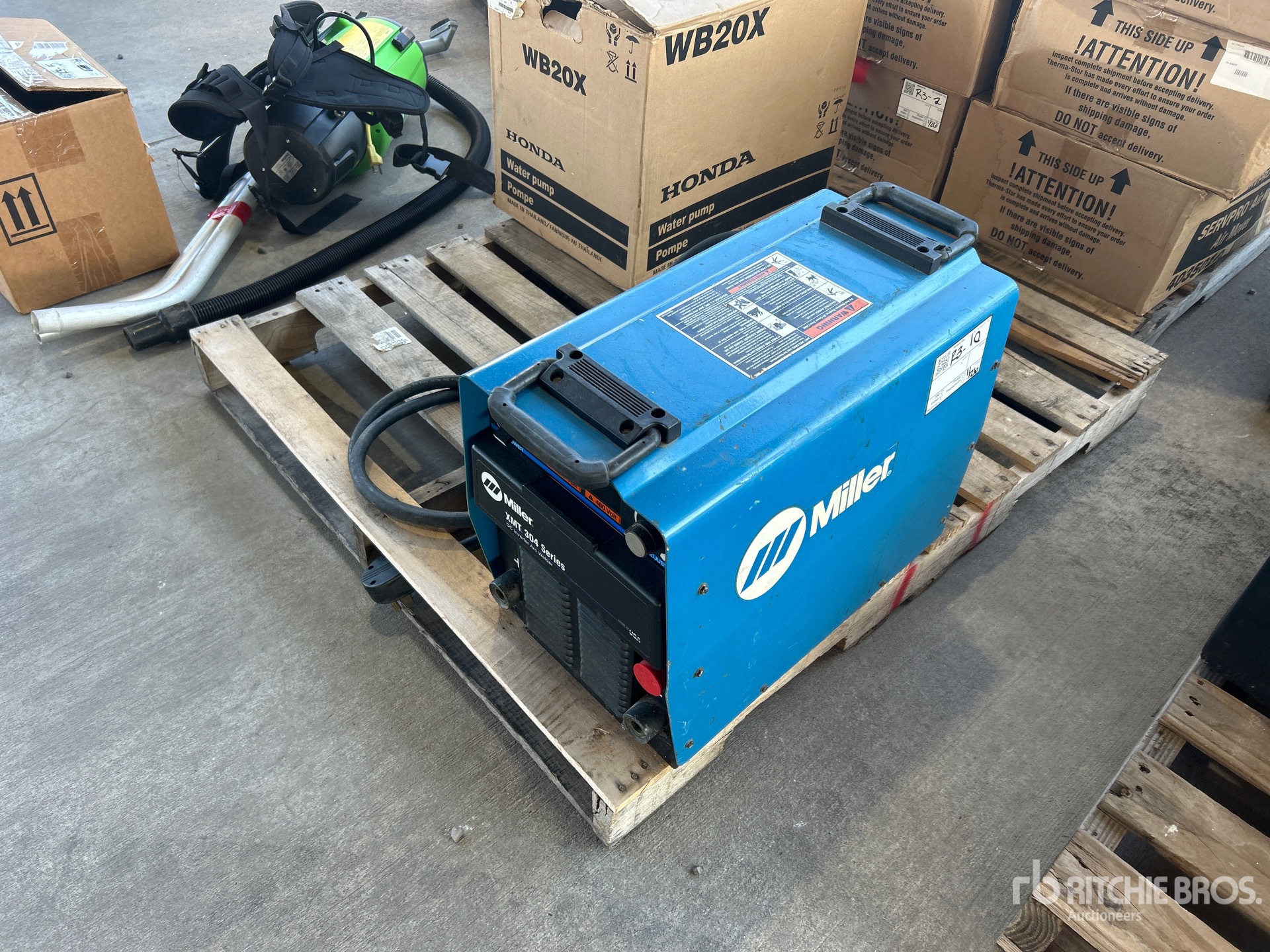 General Appearance with Image, coin avant gauche