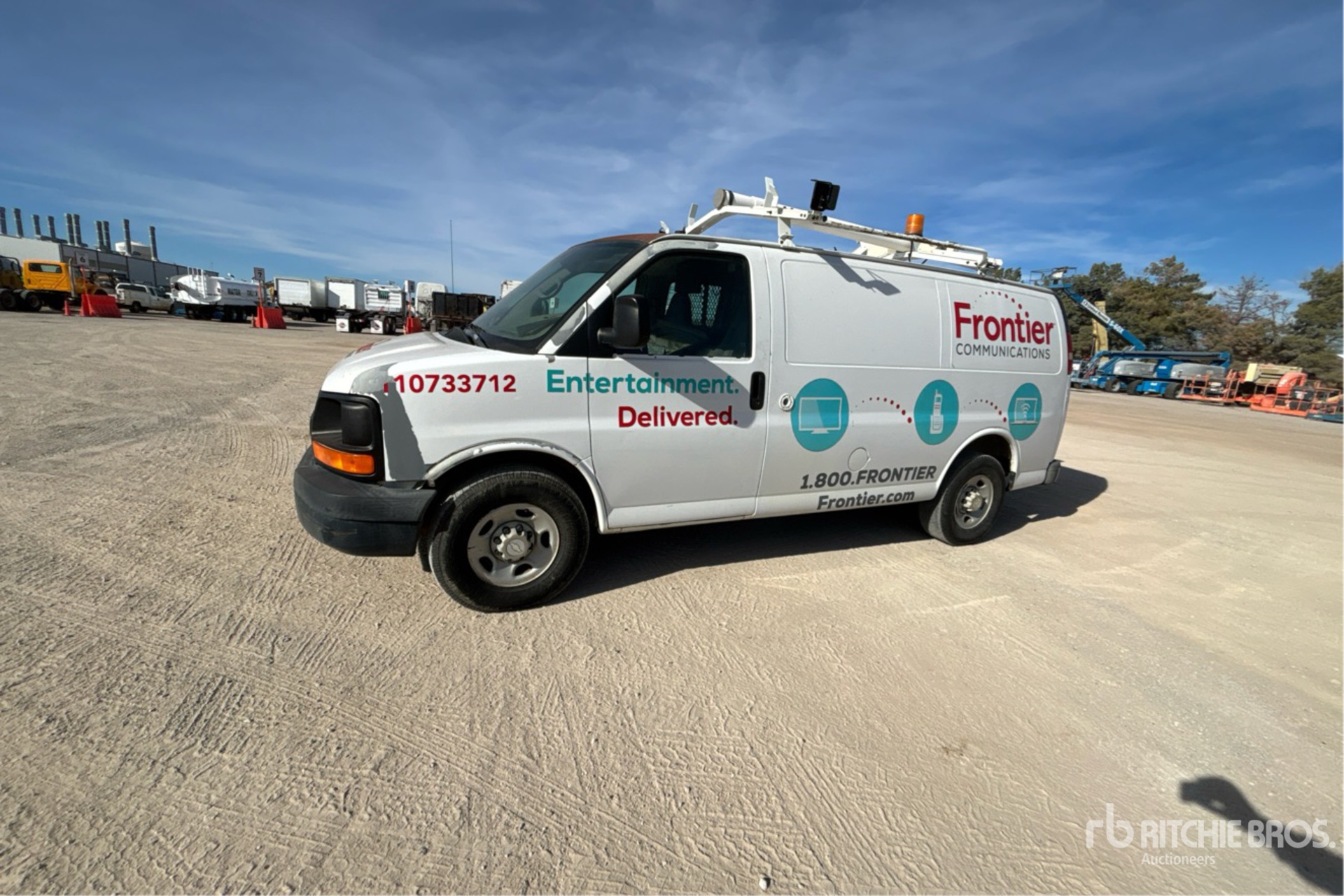 General Appearance with Picture, Left Front Corner